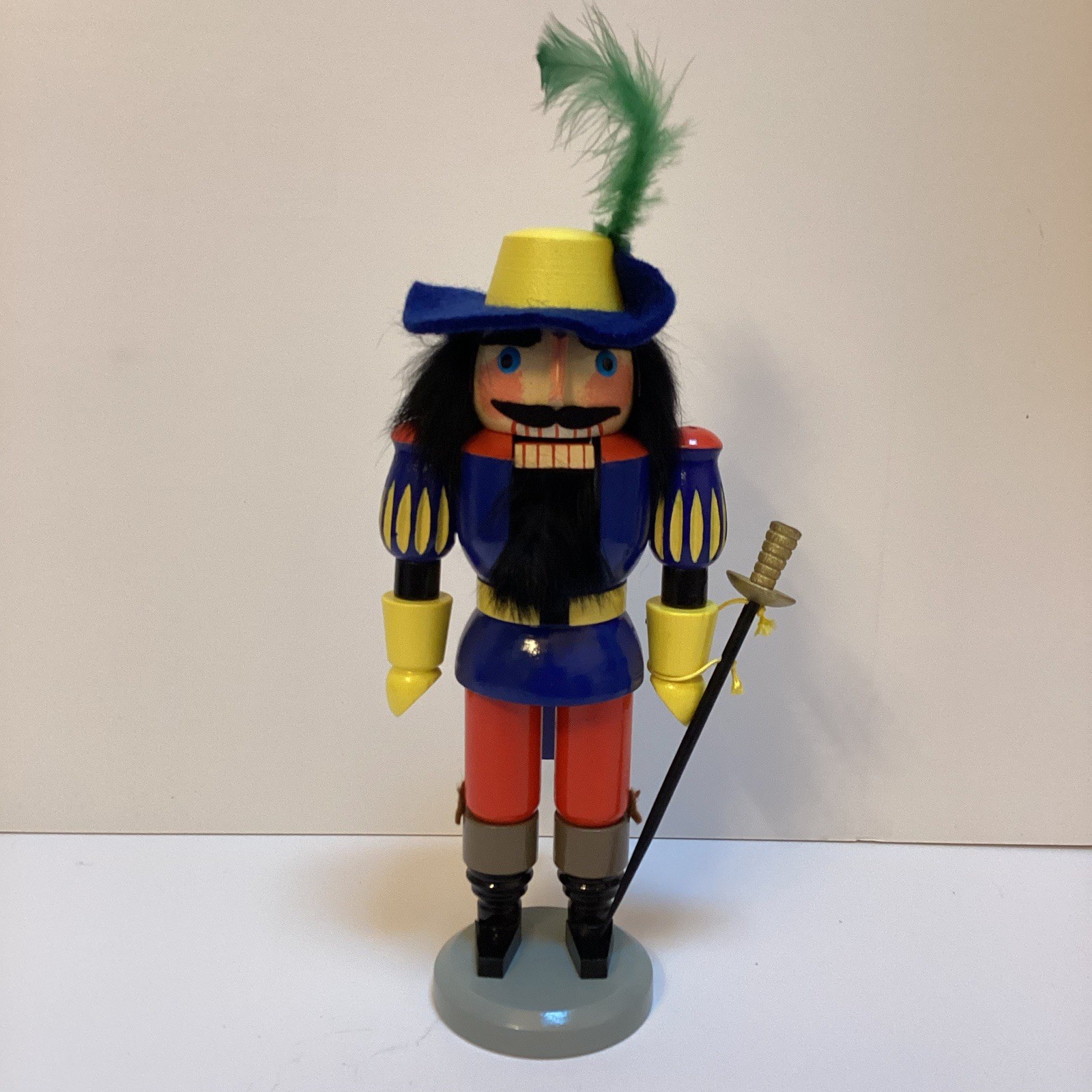 VTG ERZGEBIRGE GERMANY HAND CRAFTED WOODEN LARGE 9” MUSKETEER NUTCRACKER 1986