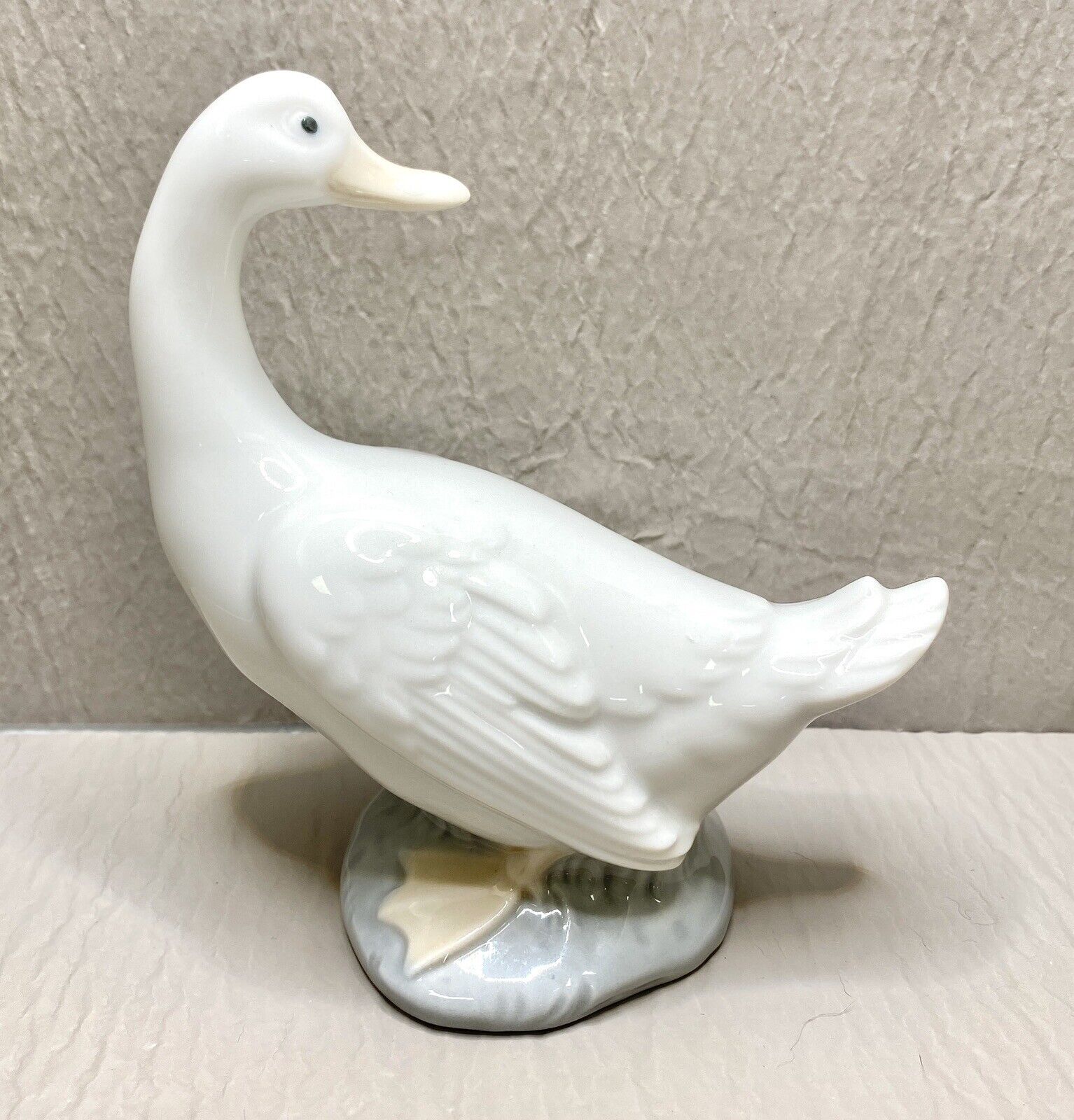 Vintage NAO Spain White Swan Porcelain Figurine 