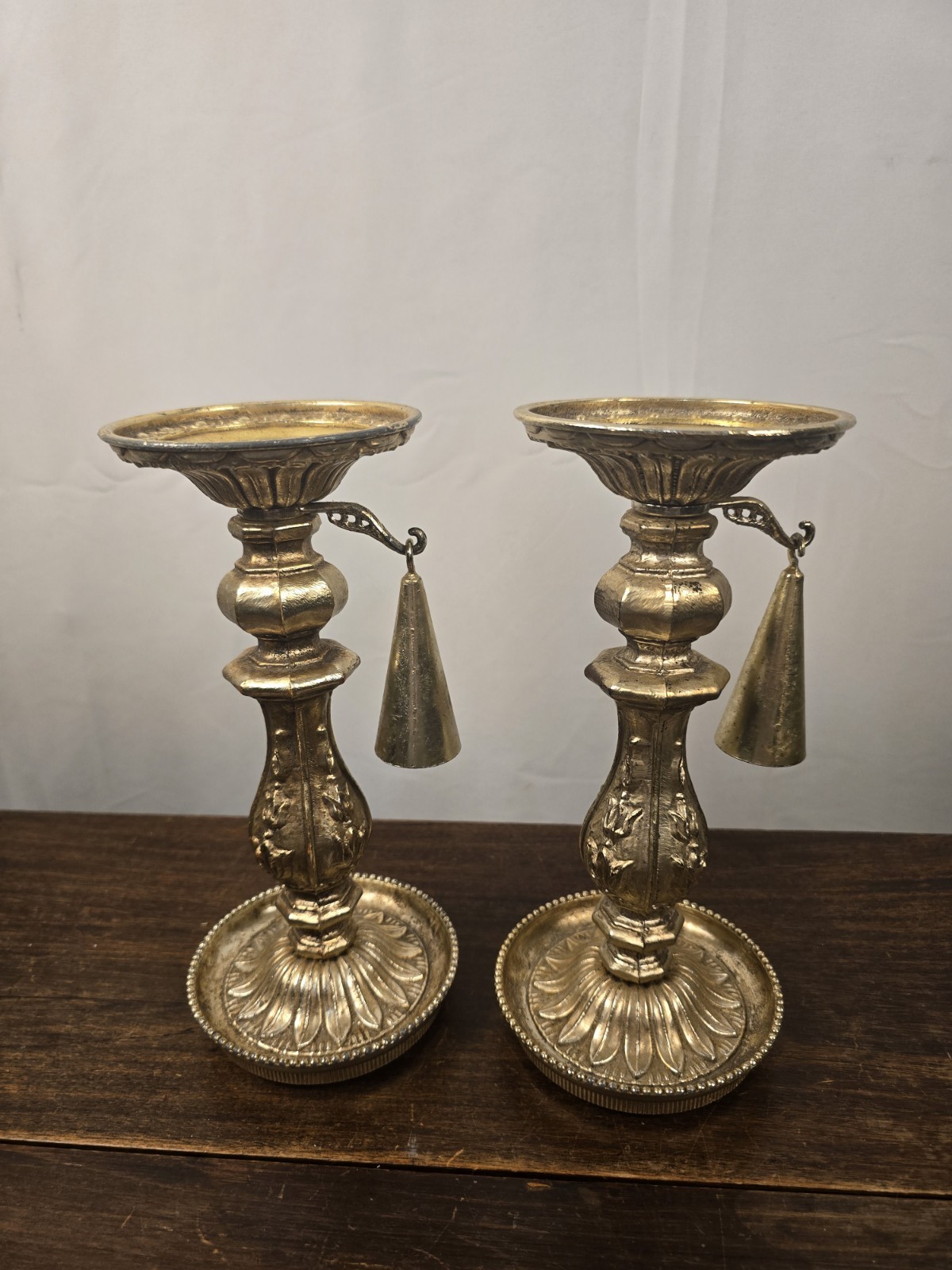 Set Of 2 Ornate Gold Floral Metal Antique Style Pillar Candle Stands W/Snuffers