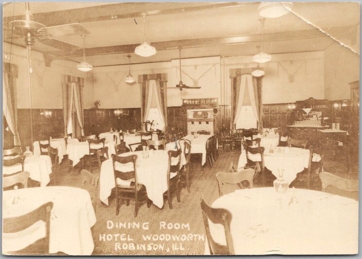 1930s ROBINSON Illinois Photo RPPC Postcard HOTEL WOODWORTH Dining Room *Creased