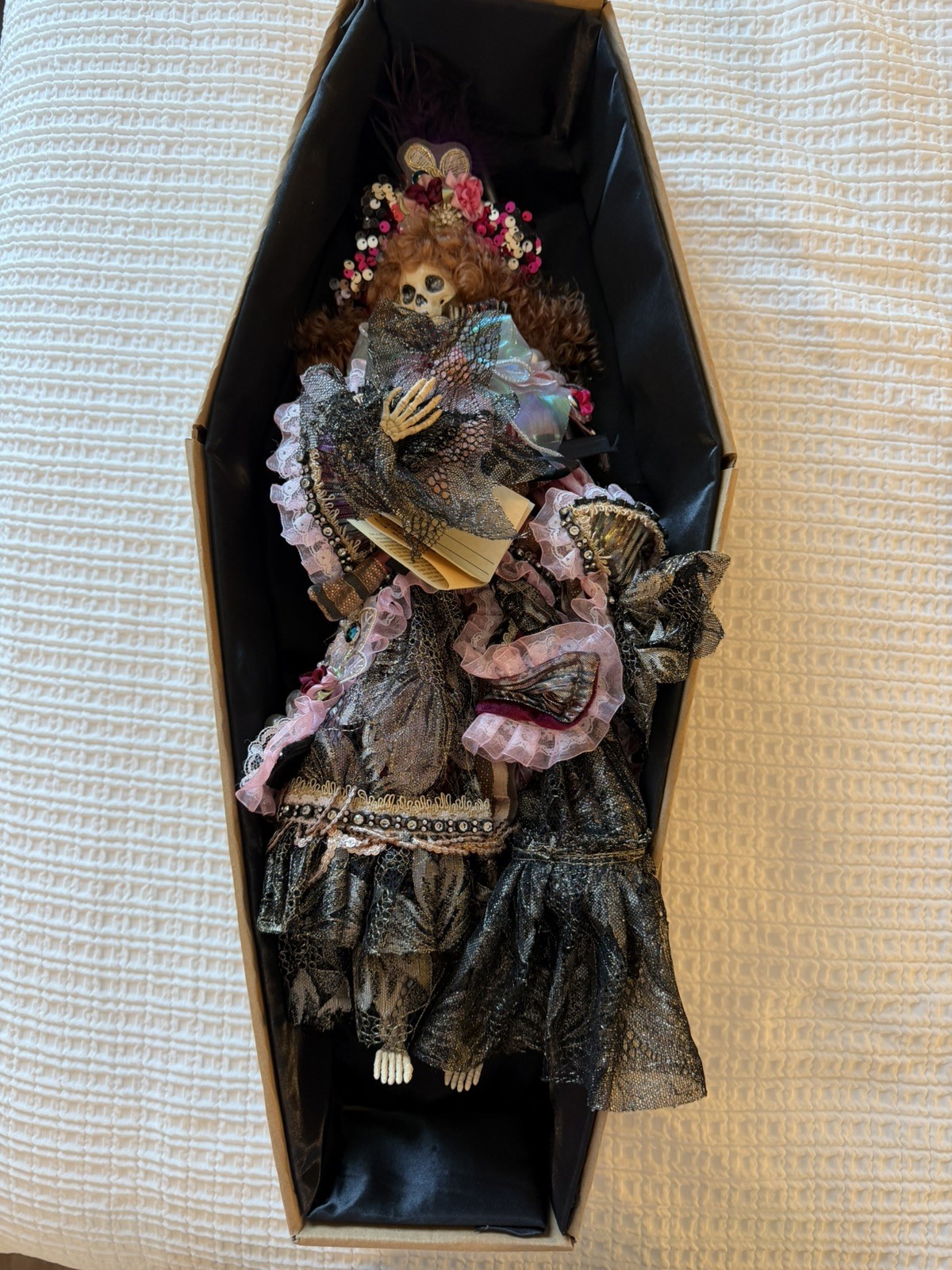 Mark Roberts Vintage Chic Skeleton Small LIMITED EDITION NIB #51-44744-MRS Mark Roberts Vintage Chic Skeleton Small LIMITED EDITION NIB #51-44744-MRS