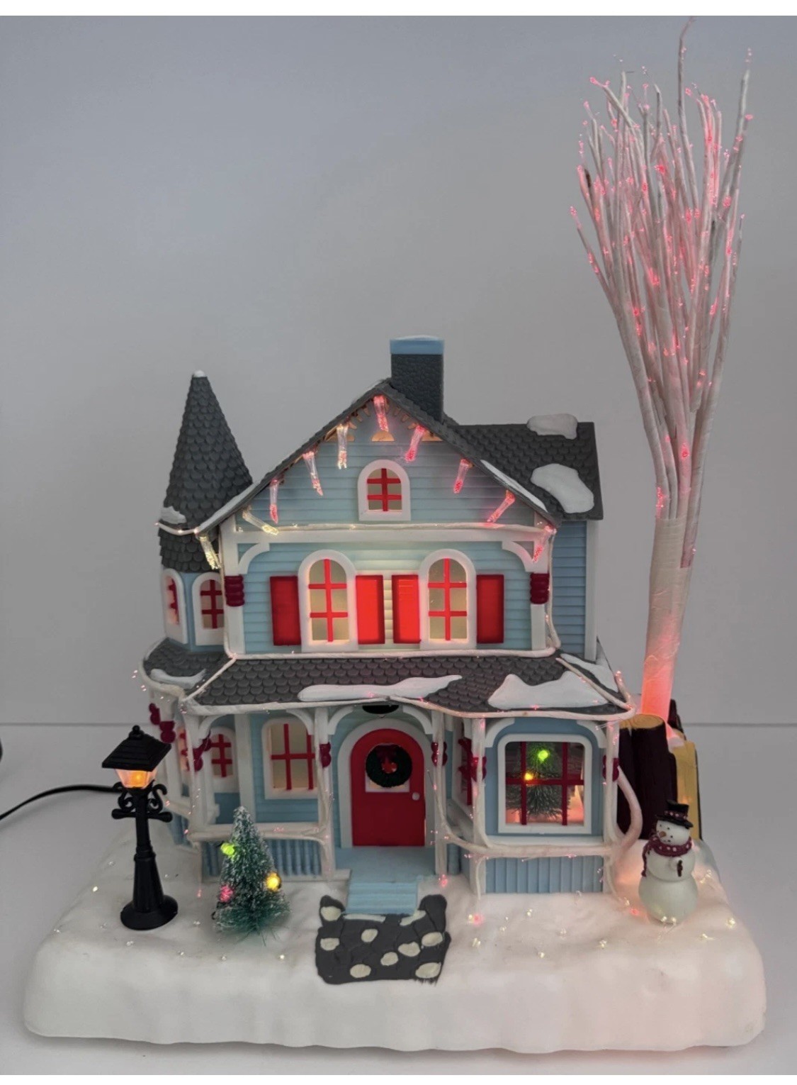 Vintage Avon Holiday Splendor Lighted Fiber Optic Tabletop Christmas House 2002 Vintage Avon Holiday Splendor Lighted Fiber Optic Tabletop Christmas House 2002
