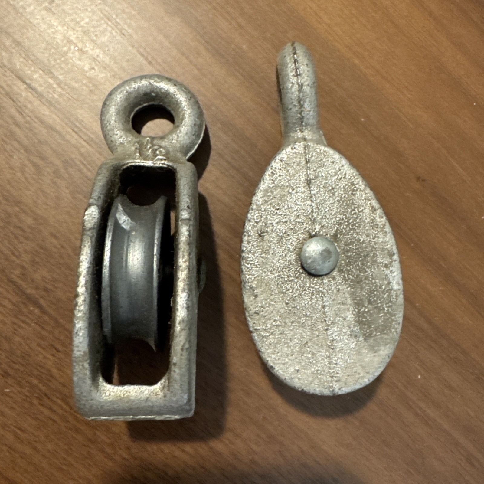 2 VTG 1950s Cast Aluminum Small 1/2 Inch Wide Pulley 3.5