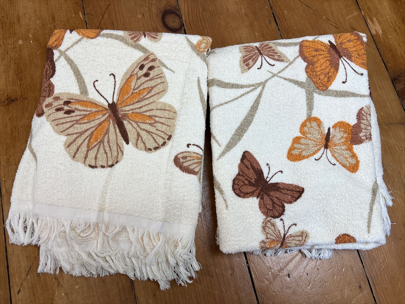 VTG Dundee Cream Butterfly Bath Towels Set of 2