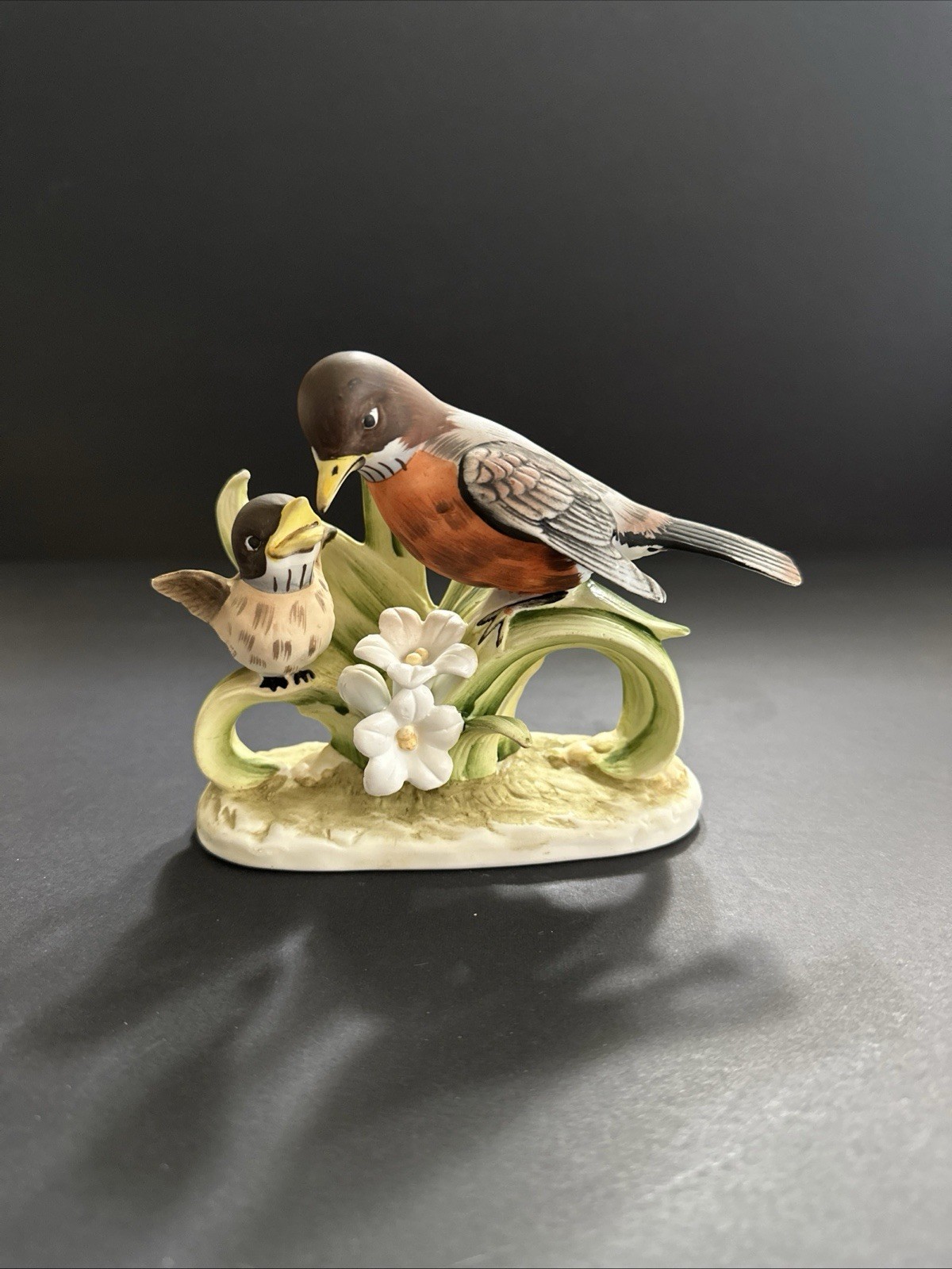 Vintage Lefton Red Robin Bird Feeding Baby Figurine KW467 Japan Hand Painted