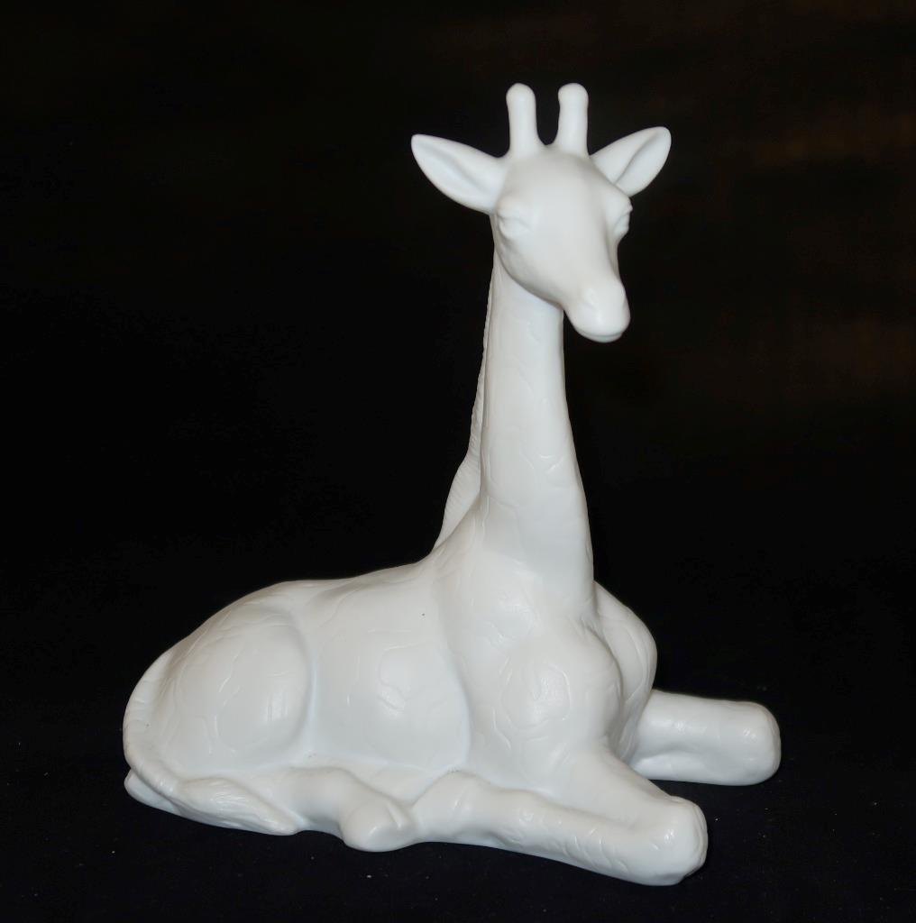 Rosenthal Porcelain Studio-Haus Seated Giraffe Figurine 6\