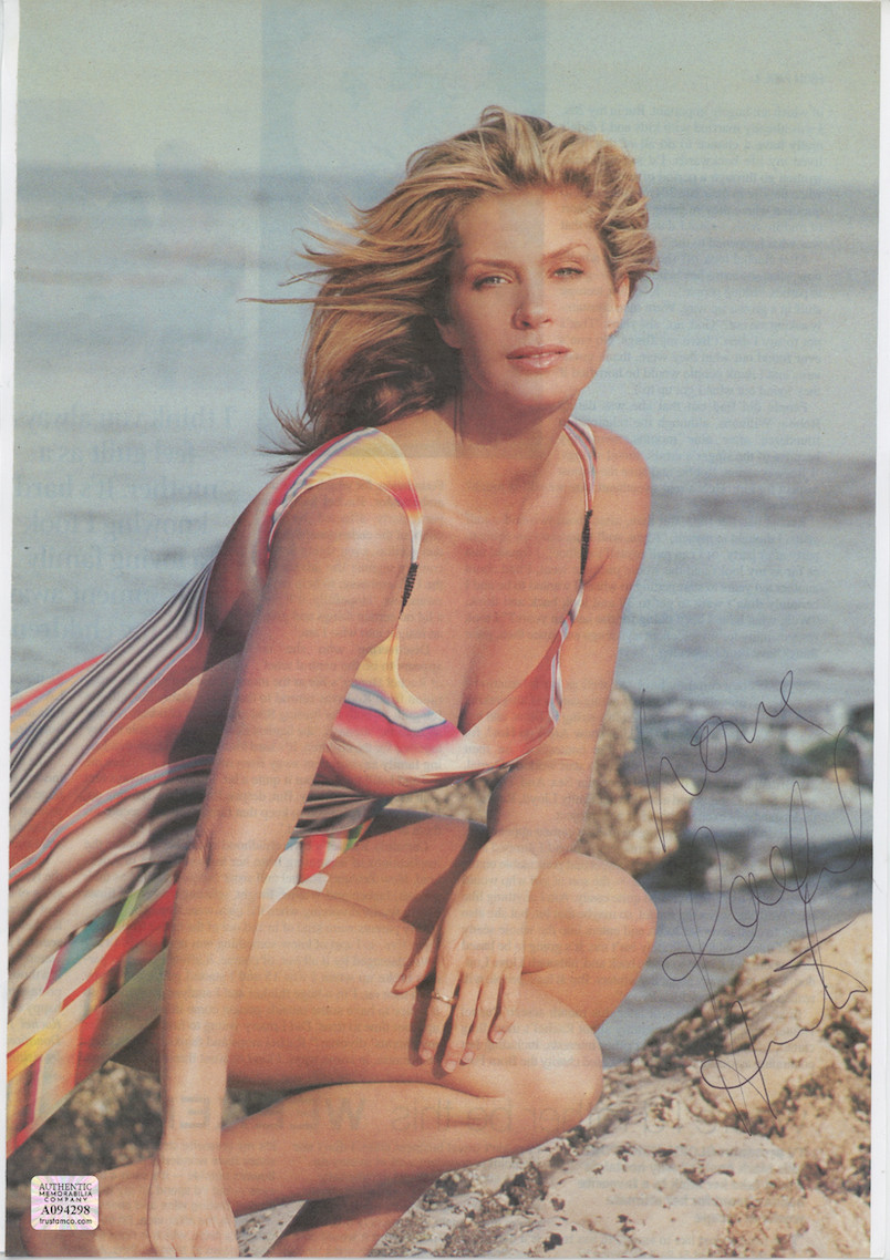 Rachel Hunter New Zealand Model Autographed Signed Magazine Photo AMCo COA 28799