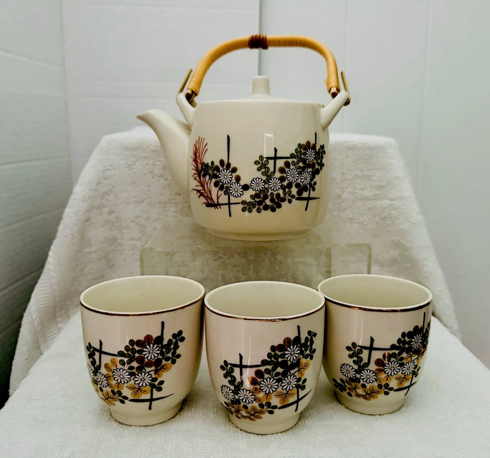 Vintage Otagiri Japan Tea Set With Tea Pot & 3 Cups White Flower Floral Daisy