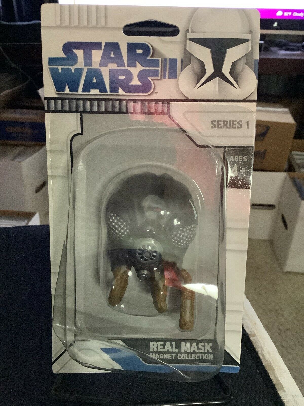 Star Wars Real Mask Magnet - Zuckuss - New On Card, Dented Bubble