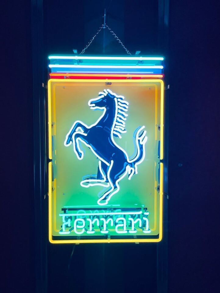 Ferrari Sports Car Prancing Horse 24\