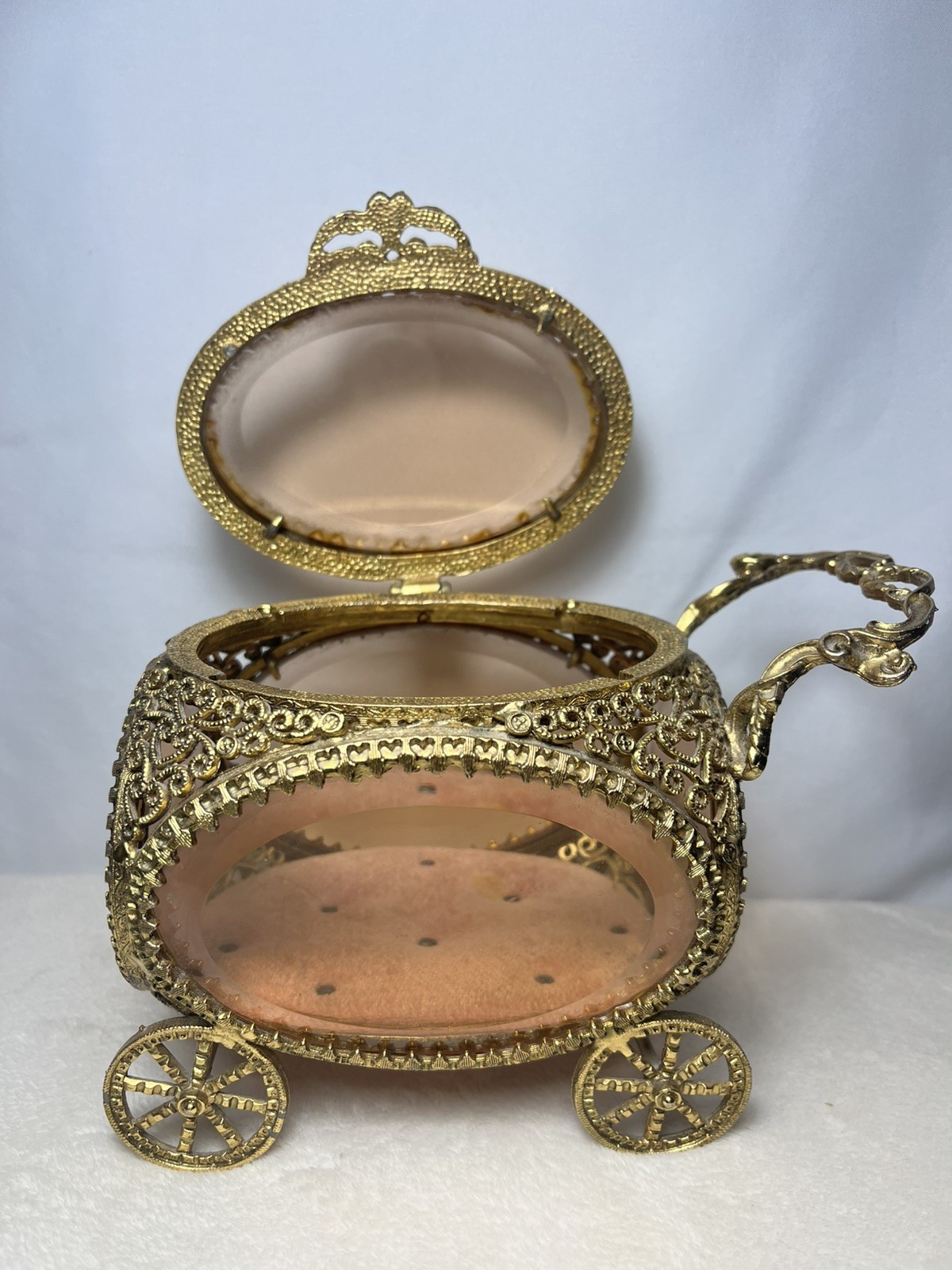 Vintage Carriage Jewelry Casket Ormolu Filigree, Gold Tone, Pink Beveled Glass Vintage Carriage Jewelry Casket Ormolu Filigree, Gold Tone, Pink Beveled Glass