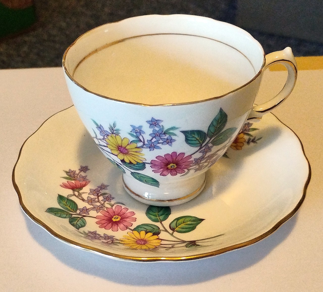 Vintage Porcelain Teacup & Saucer - Royal Vale Bone China England Flowers - READ Vintage Porcelain Teacup & Saucer - Royal Vale Bone China England Flowers - READ