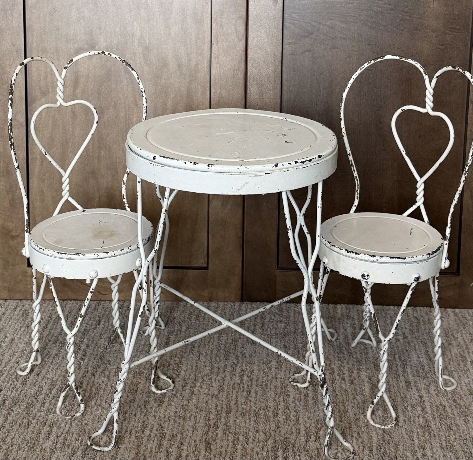 Vintage White Wrought Iron DOLL Parlor Bistro Table & Two Chairs Set 18\