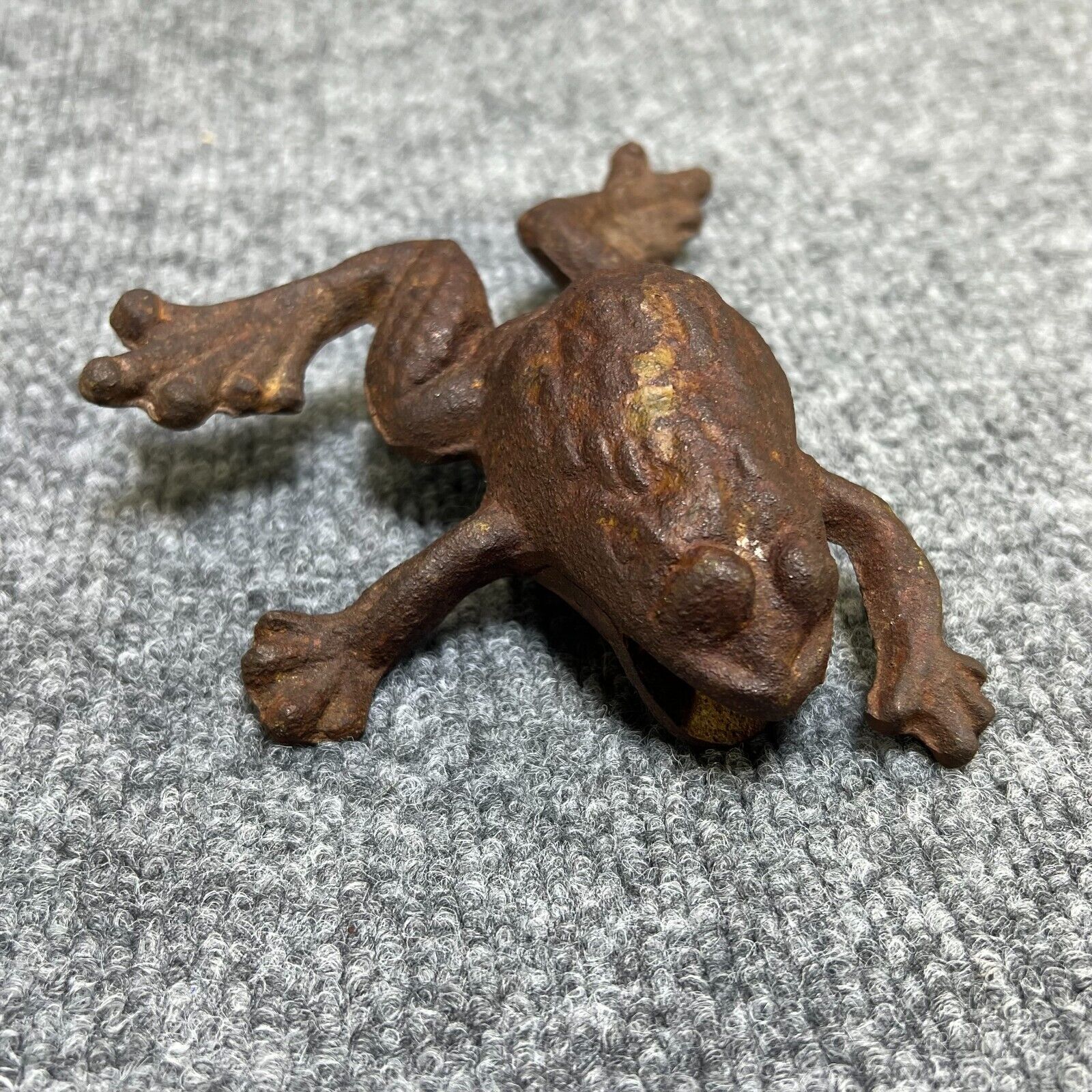 Rare Mid-Leap Vintage Cast Iron Frog 6