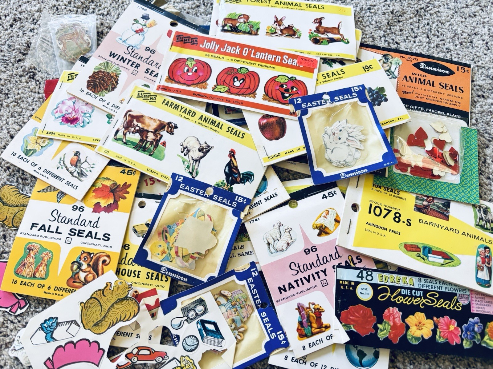 Vintage Dennison Standard Paper Eureka Seals Halloween Space Easter Large Lot