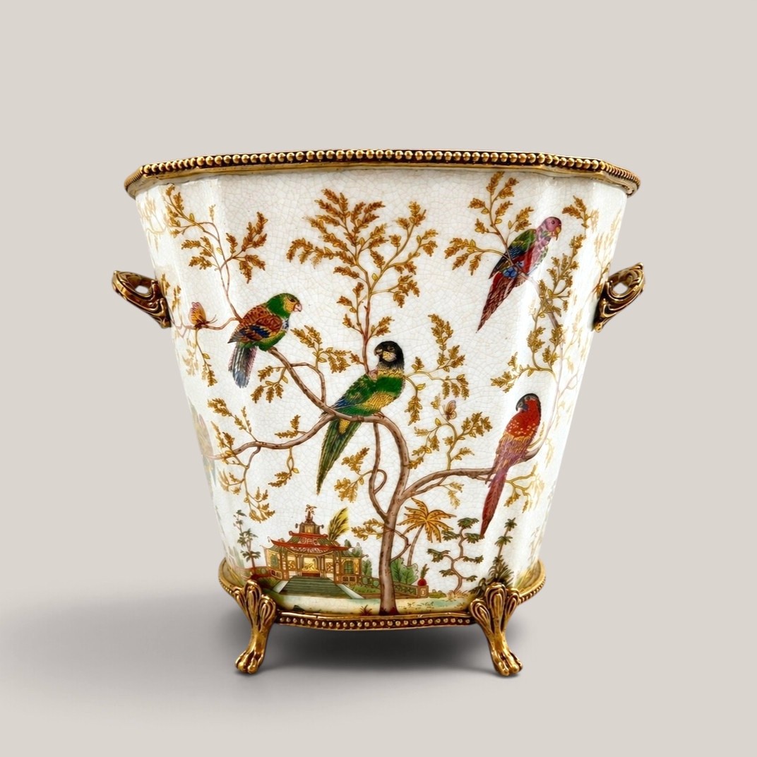 New Louis XV French Chinoiserie Porcelain Cachepot Planter with Bronze Ormolu 9\