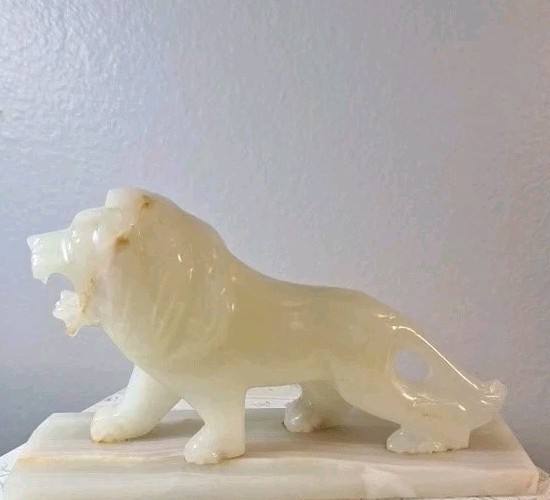 Vintage Carved Pistachio Onyx Roaring Lion 