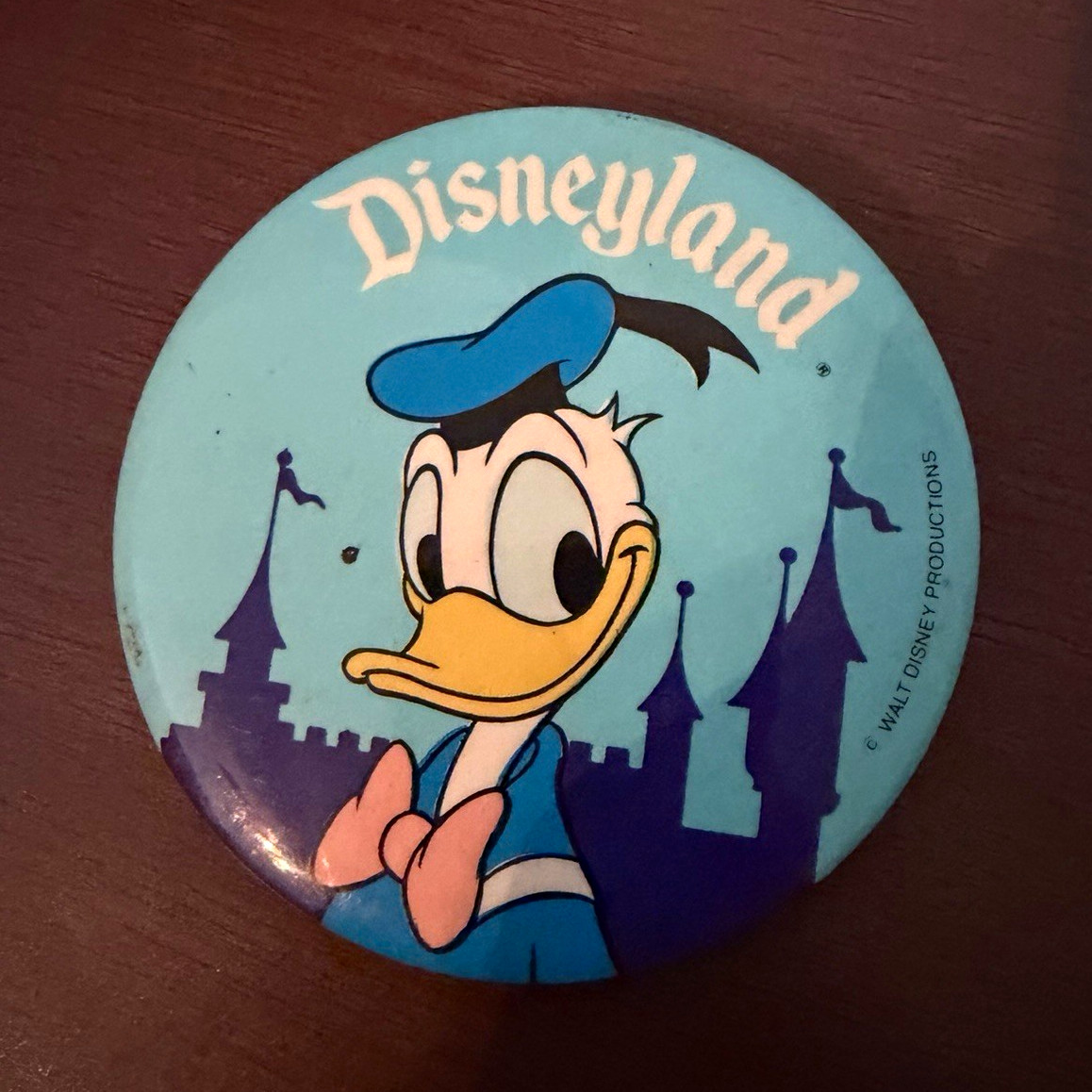Vintage 3 inch  Donald duck Disneyland Pin back button.