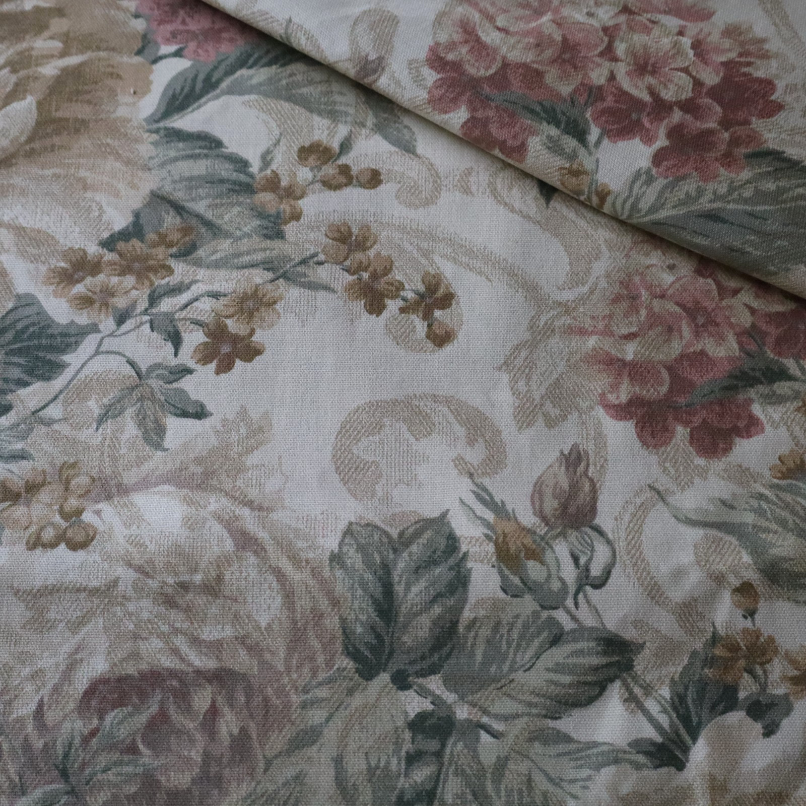 Vintage Richloom Fabric Lush Romantic Dusty Pink, Gold Cottage Floral 5.5 yds