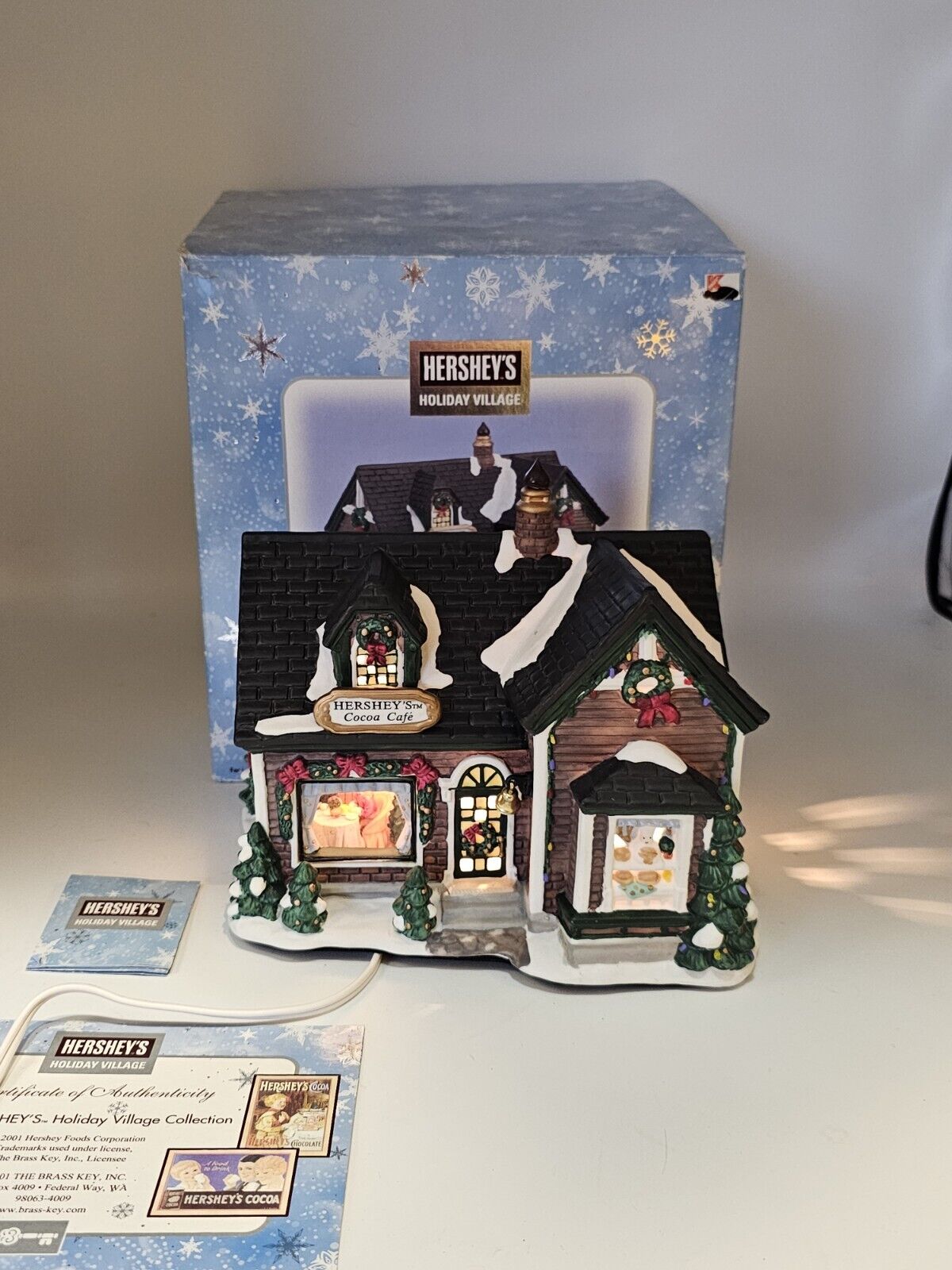 Vtg Hershey's Holiday Village COCOA CAFE 2001 Christmas Limited Edition W Light 