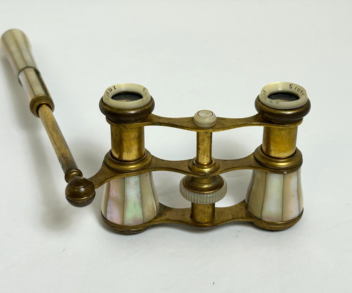 Antique Verdi Paris Mother of Pearl and Brass French Opera Glasses Binoculars