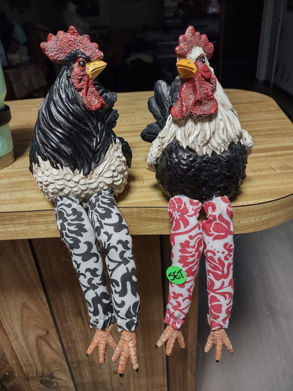 Rooster And Chicken Resin Shelf sitters Couple