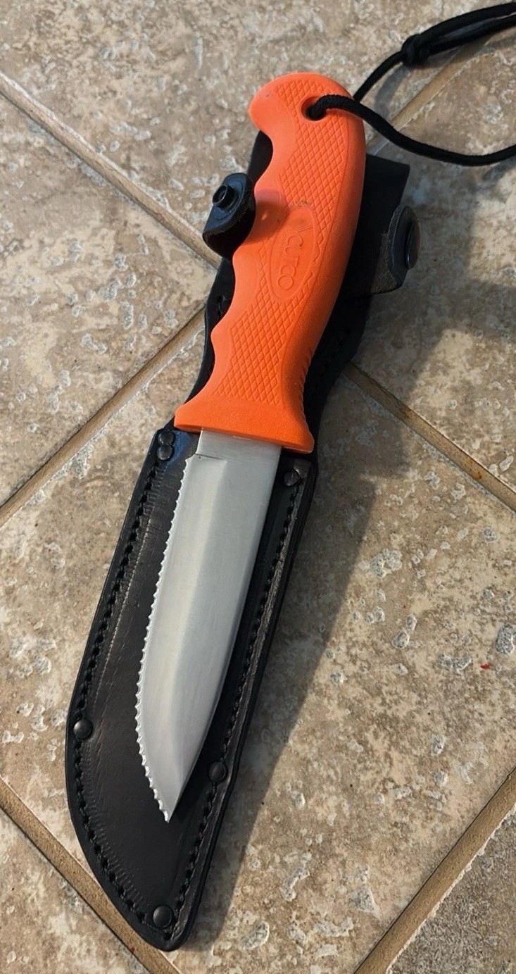 Vintage Cutco 5718 JD Serrated Edge Fixed Blade Knife With Sheath NOS Vintage Cutco 5718 JD Serrated Edge Fixed Blade Knife With Sheath NOS