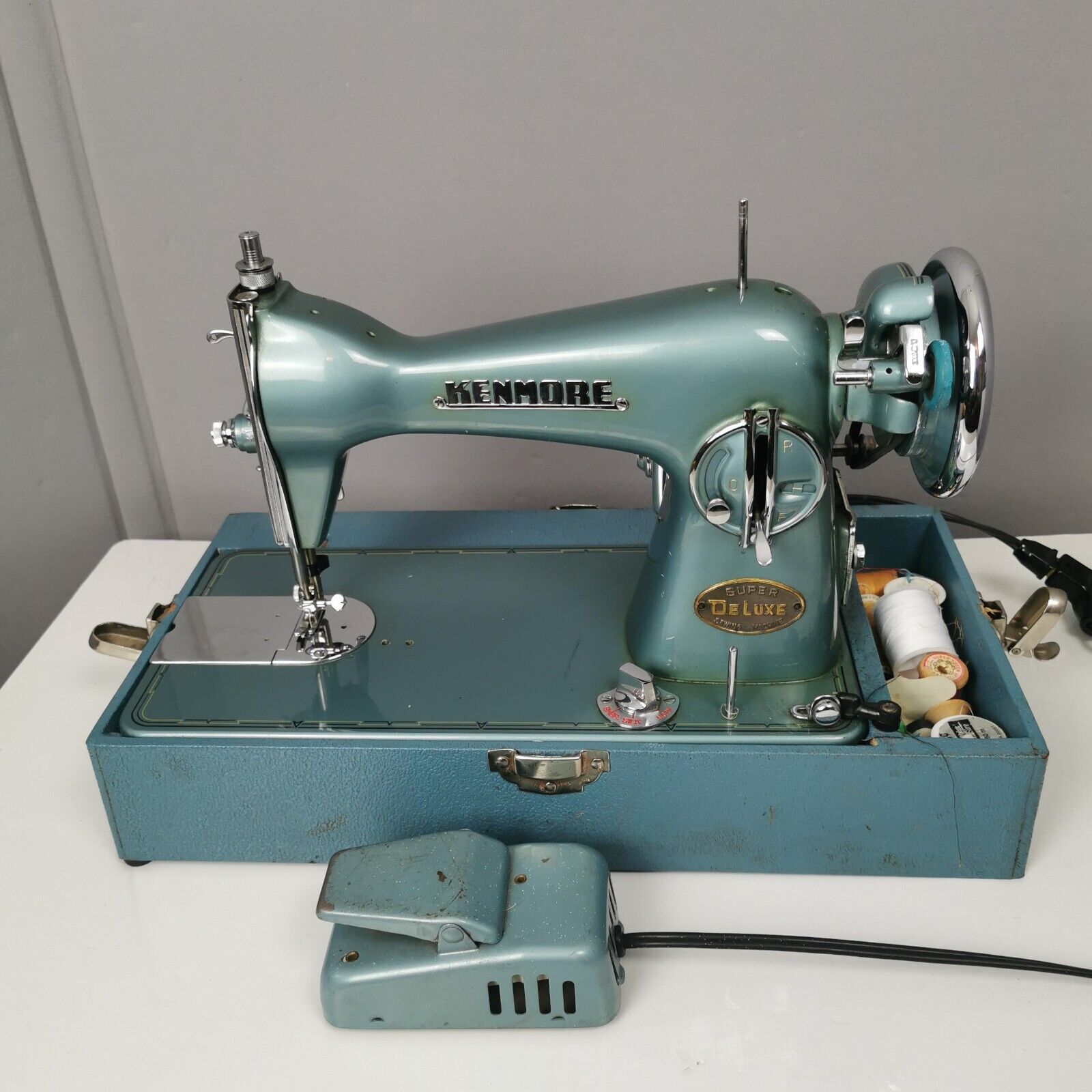 Vintage Kenmore Super Deluxe Household Sewing Machine blue Heavy duty