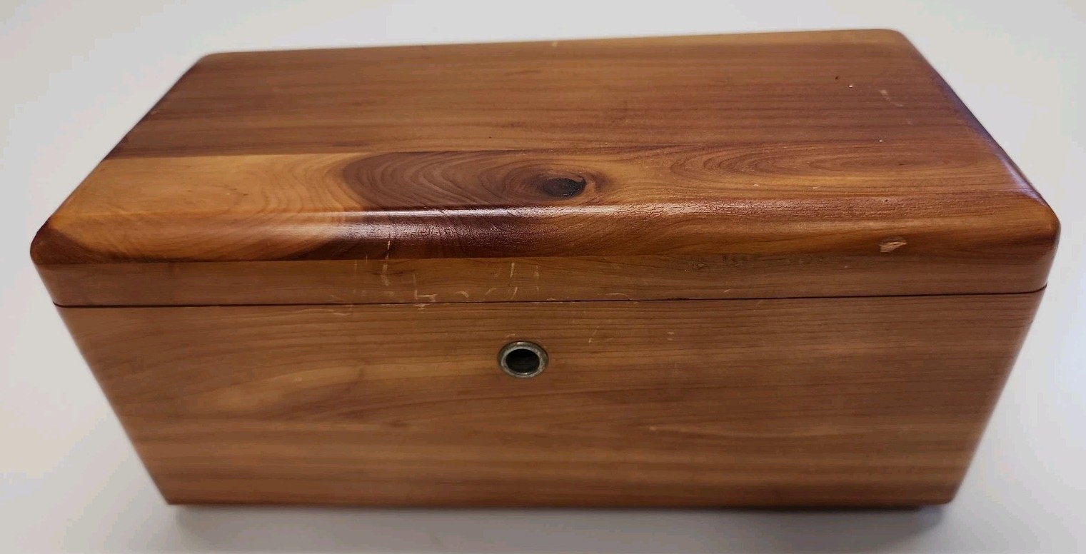 Vintage Lane Mini Cedar Chest Salesman Sample Altavista VA Jewelry Box No Key