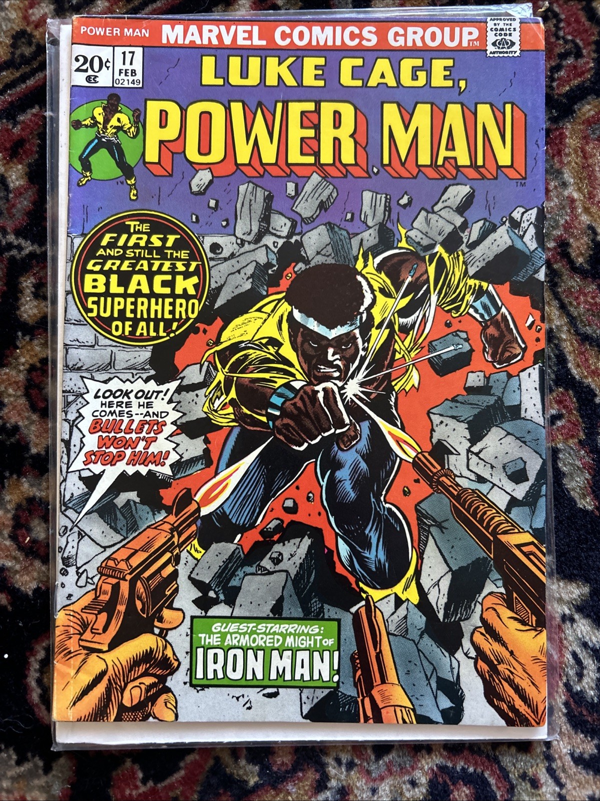 Luke Cage Power Man #17 (Marvel Comics, 1974) 1st Issue of New Title / Iron Man