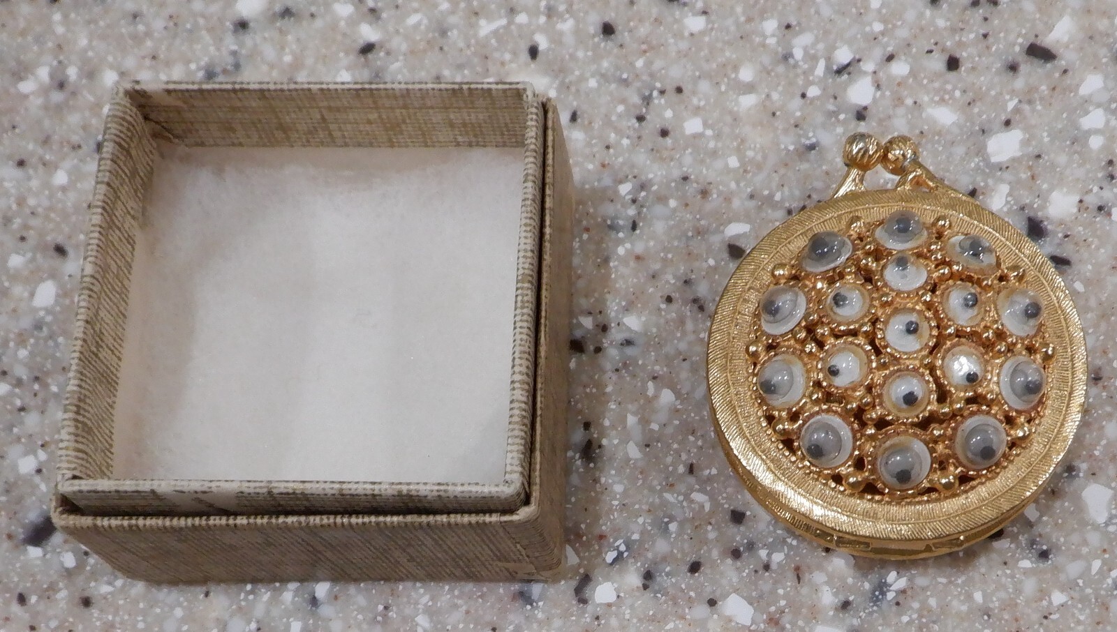 WONDERFUL Vintage Florenza Googly Eyes Goldtone Pill Box in Original Box