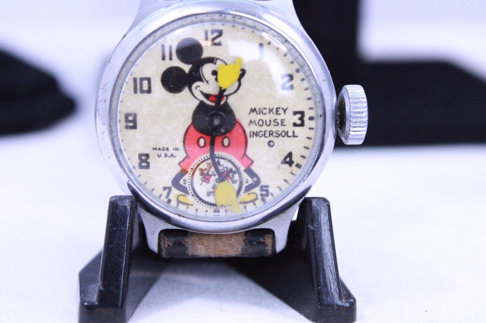 VINTAGE 1935 INGERSOLL USA MICKEY MOUSE MANUAL WIND-NOT RUNNING,