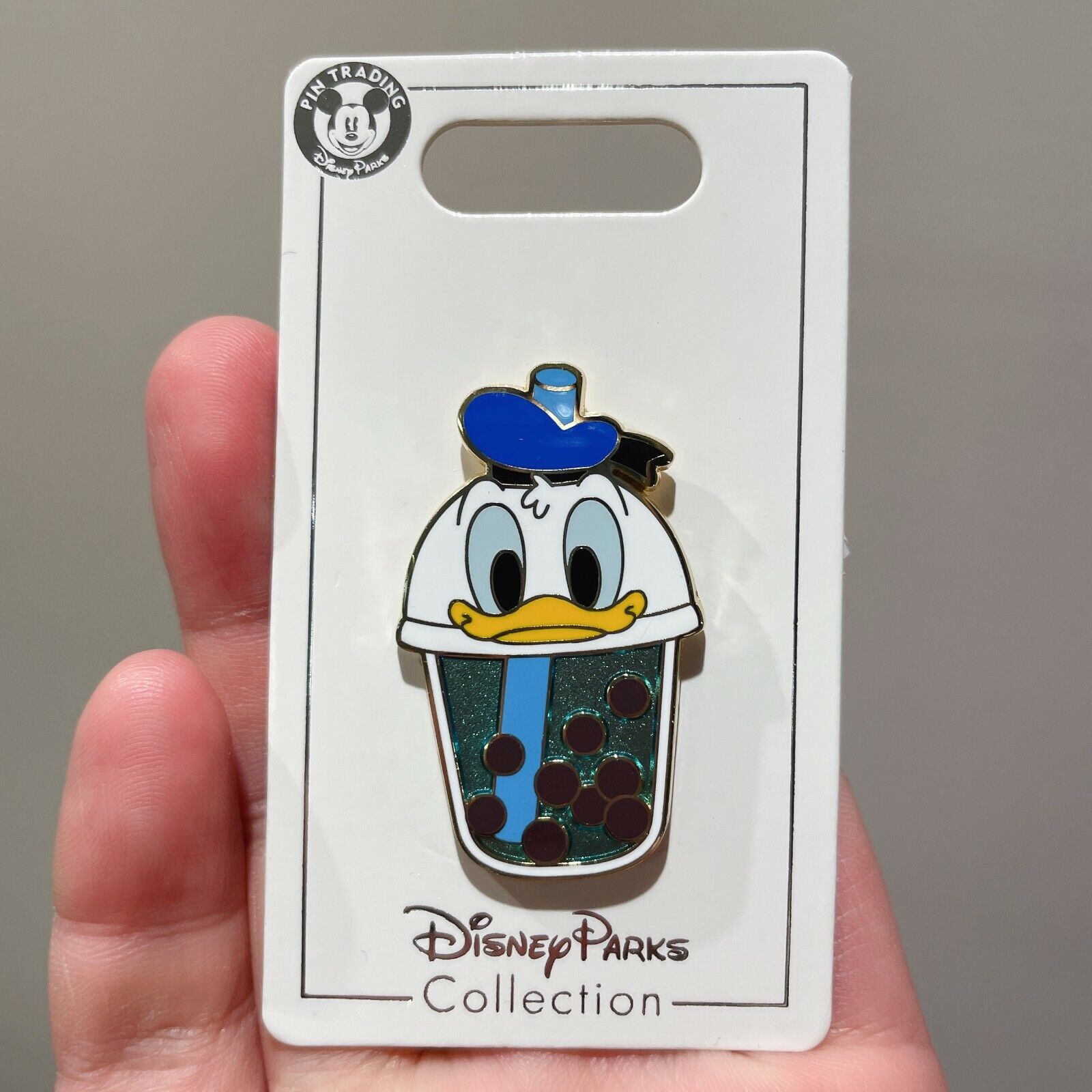 Disney Pin 2021 Donald duck milk tea Shanghai Disneyland exclusive