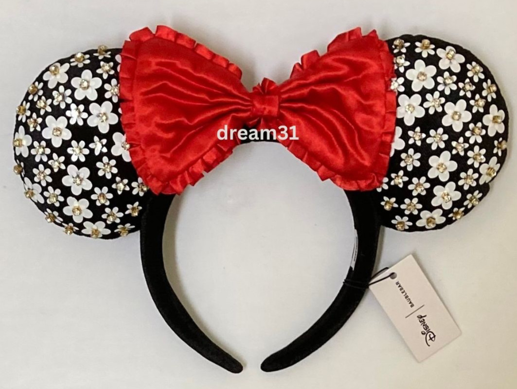 BNWT Disney BaubleBar White Floral Ears Minnie Mouse Ears Headband Adult Size BNWT Disney BaubleBar White Floral Ears Minnie Mouse Ears Headband Adult Size
