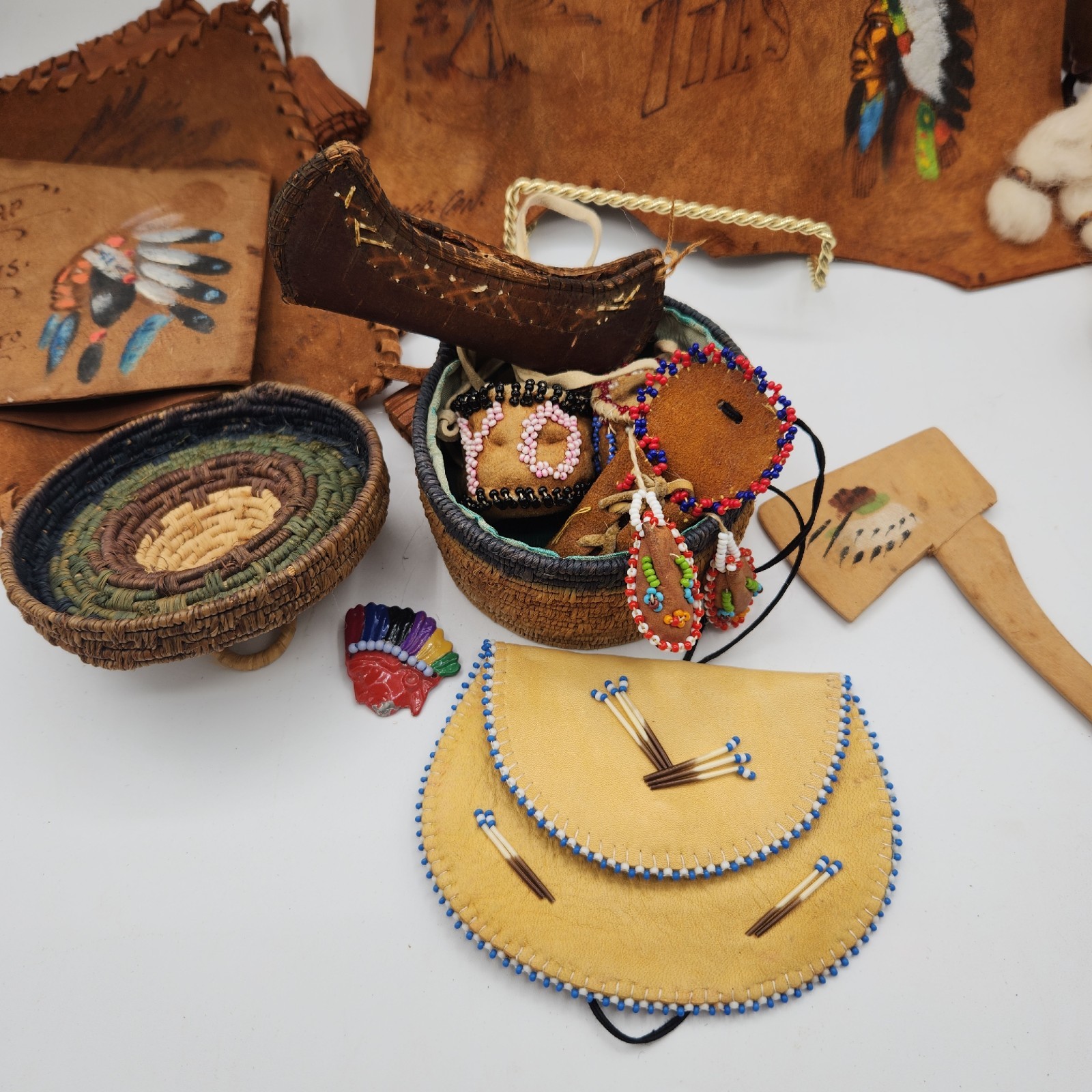 Vtg Mid Century Canada Indigenous Style Leather Photo Album Pouch Basket Toy Lot
