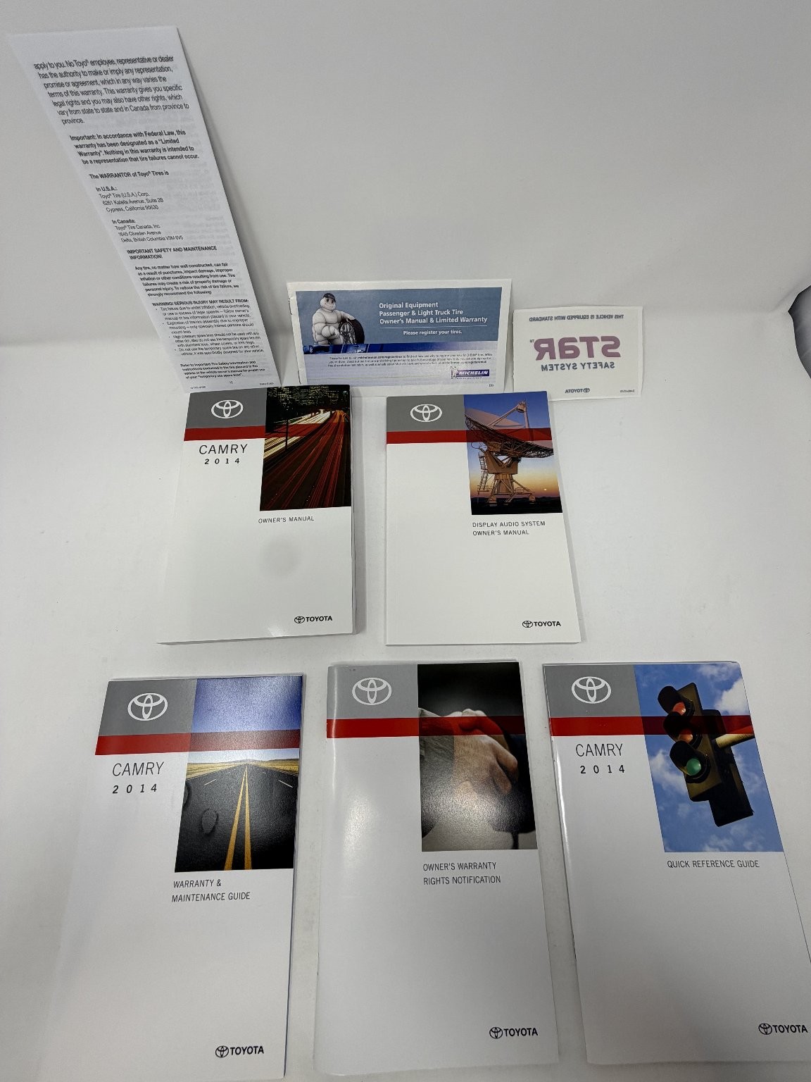 2014 Toyota Camry Owners Manual OEM Set