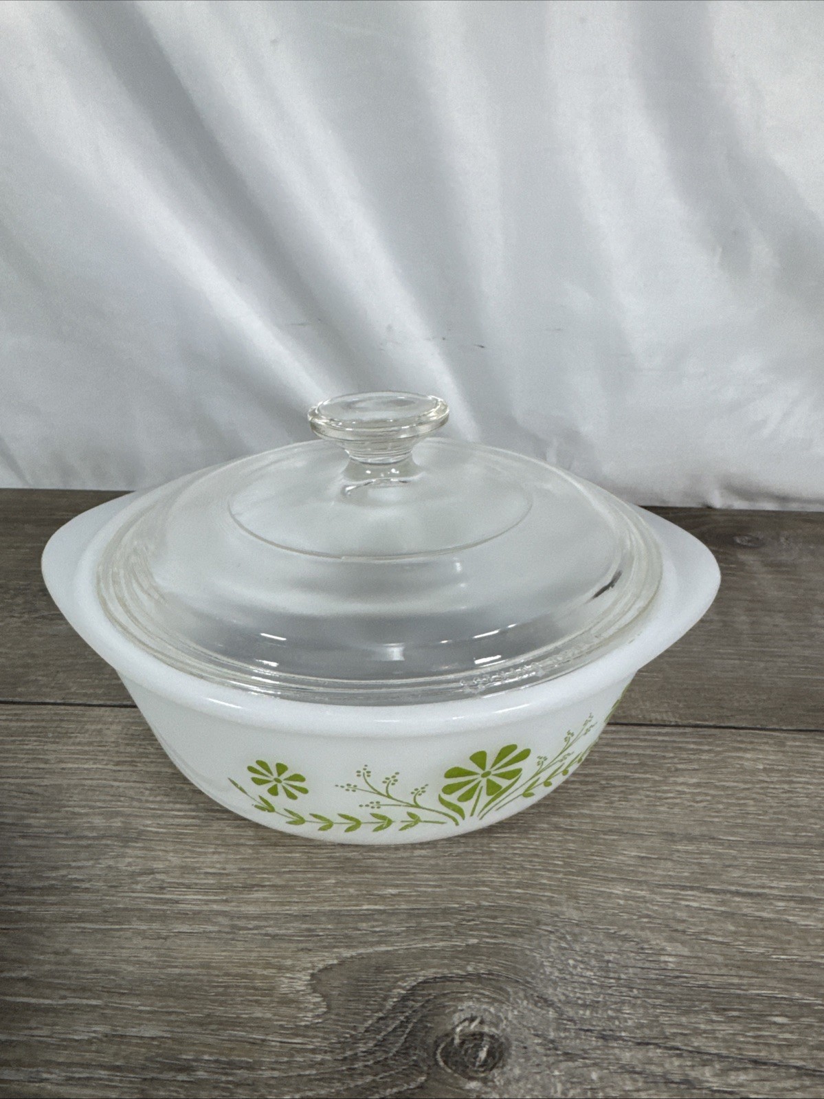 Glasbake Casserole Green Daisy Milk Glass Round Baking Dish J2600 1 1/2q W/ Lid