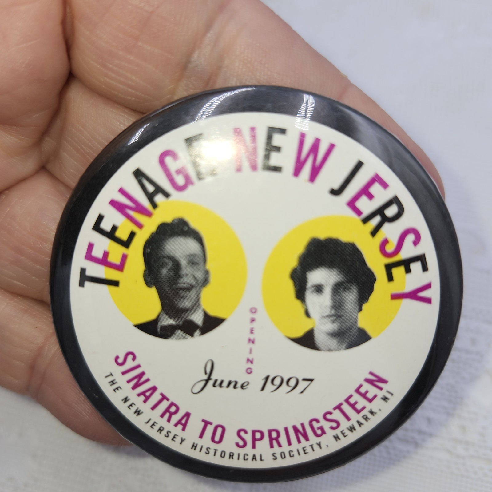 BRUCE SPRINGSTEEN Vintage pinback button VERY RARE PIN: TEENAGE NEW JERSEY