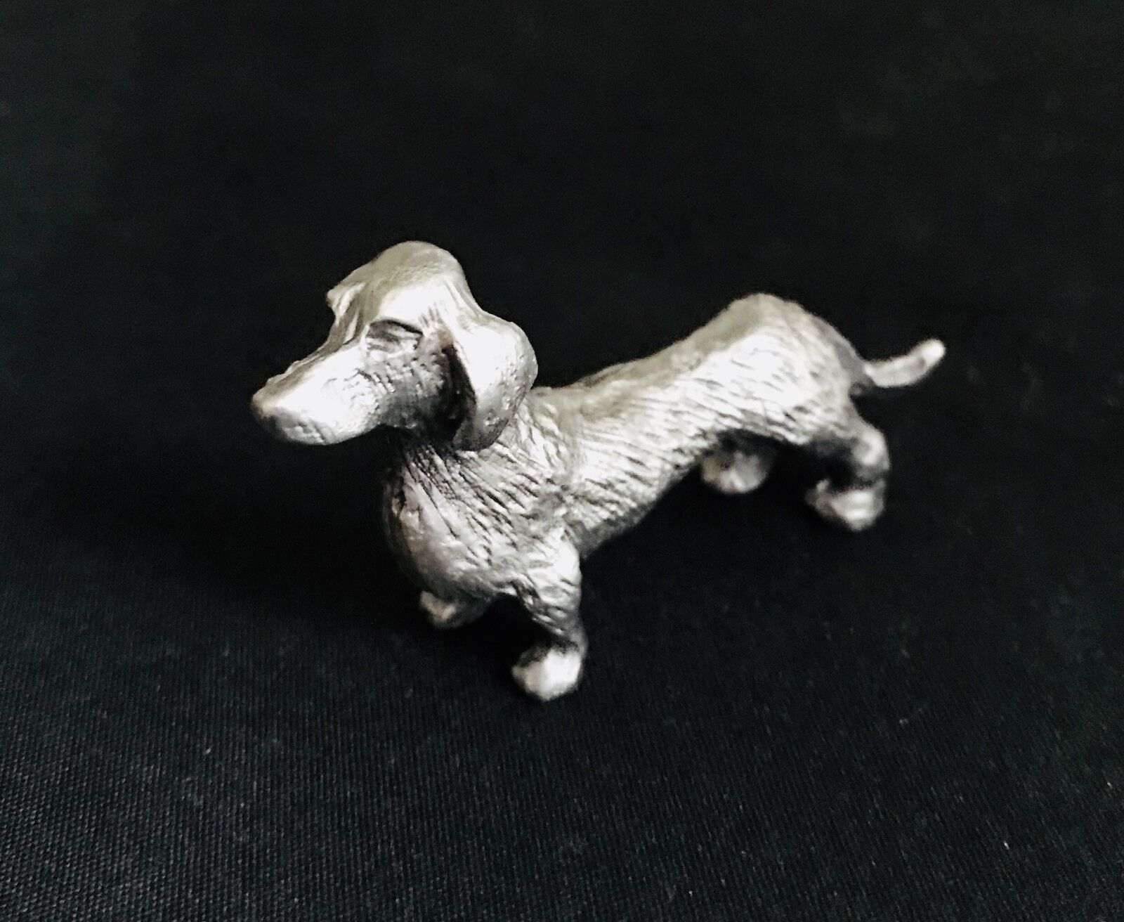 Pewter Silver Hot Dog Dogs Dachshund Highly Detailed Figurine Statue E
