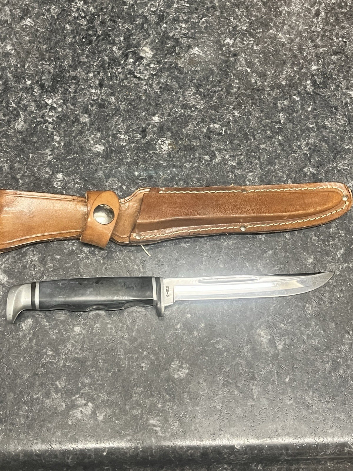 VINTAGE CASE XX USA 216-5 9.25” BOWIE SKINNER HUNTING KNIFE NO DOTS 1965-1979