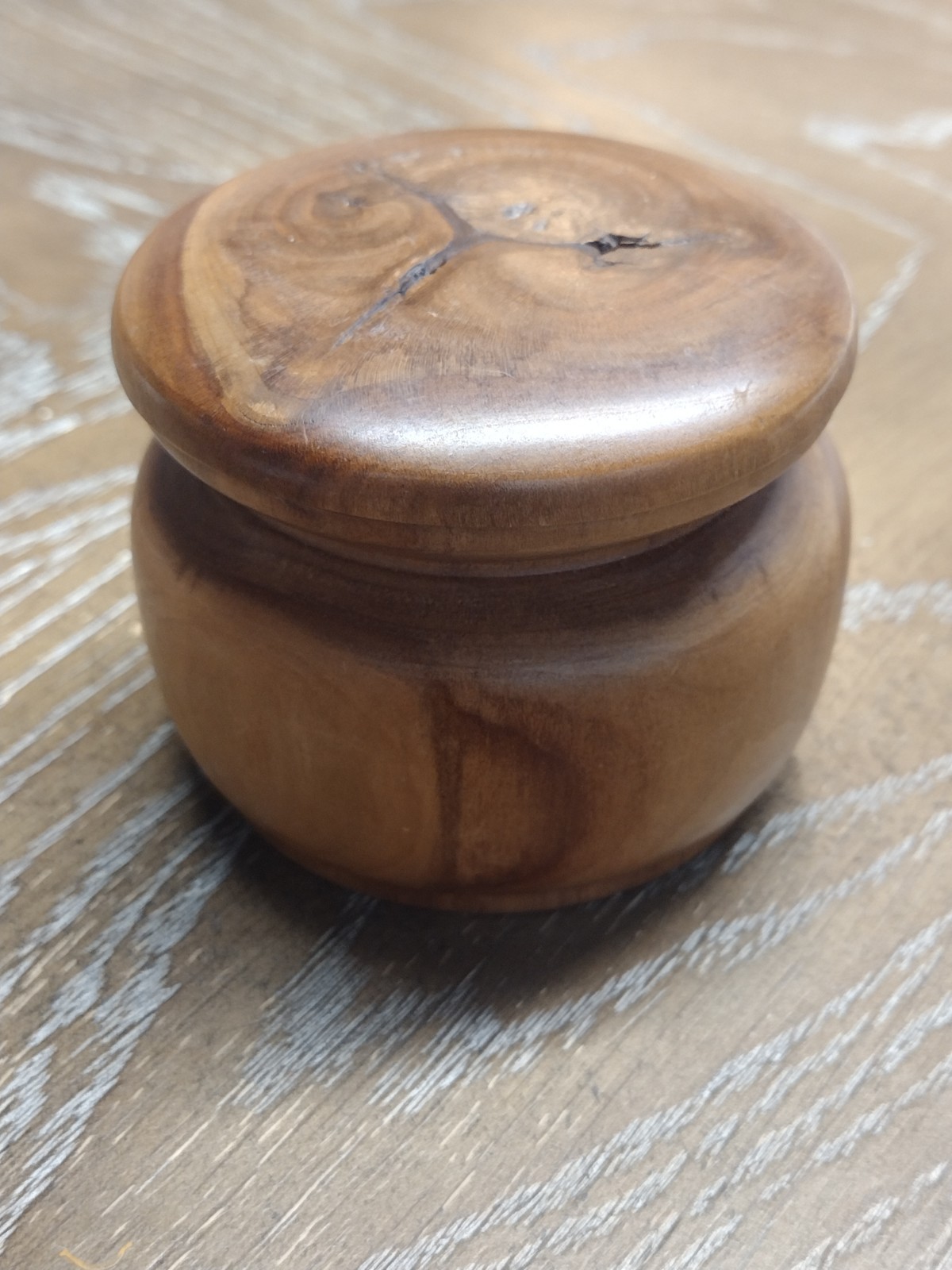 Gorgeous Small Hand Carved Wooden Lidded Bowl Trinket Dish Gorgeous Small Hand Carved Wooden Lidded Bowl Trinket Dish