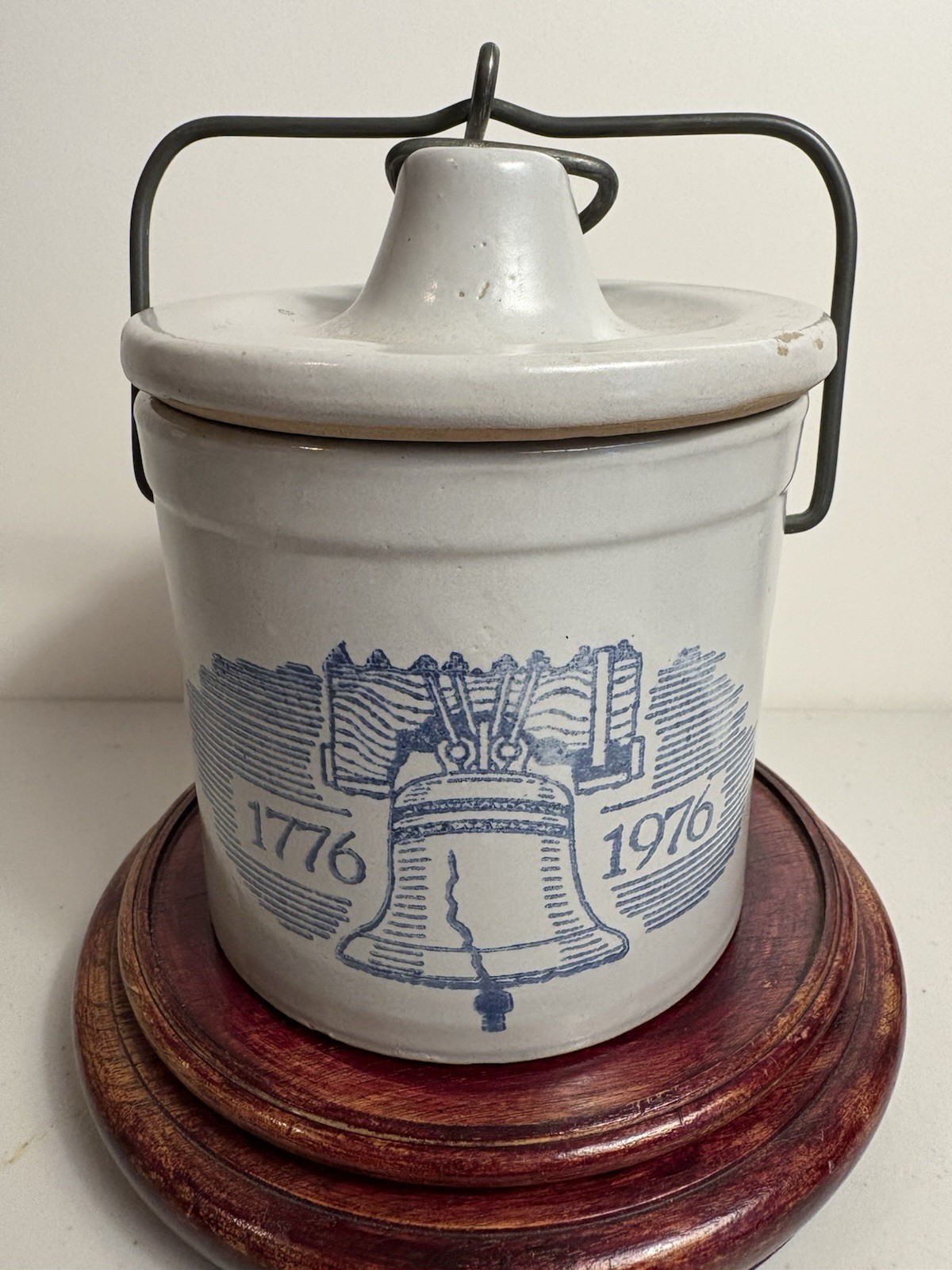 Vintage Bicentennial 1776 - 1976 Stoneware Cheese Butter Crock