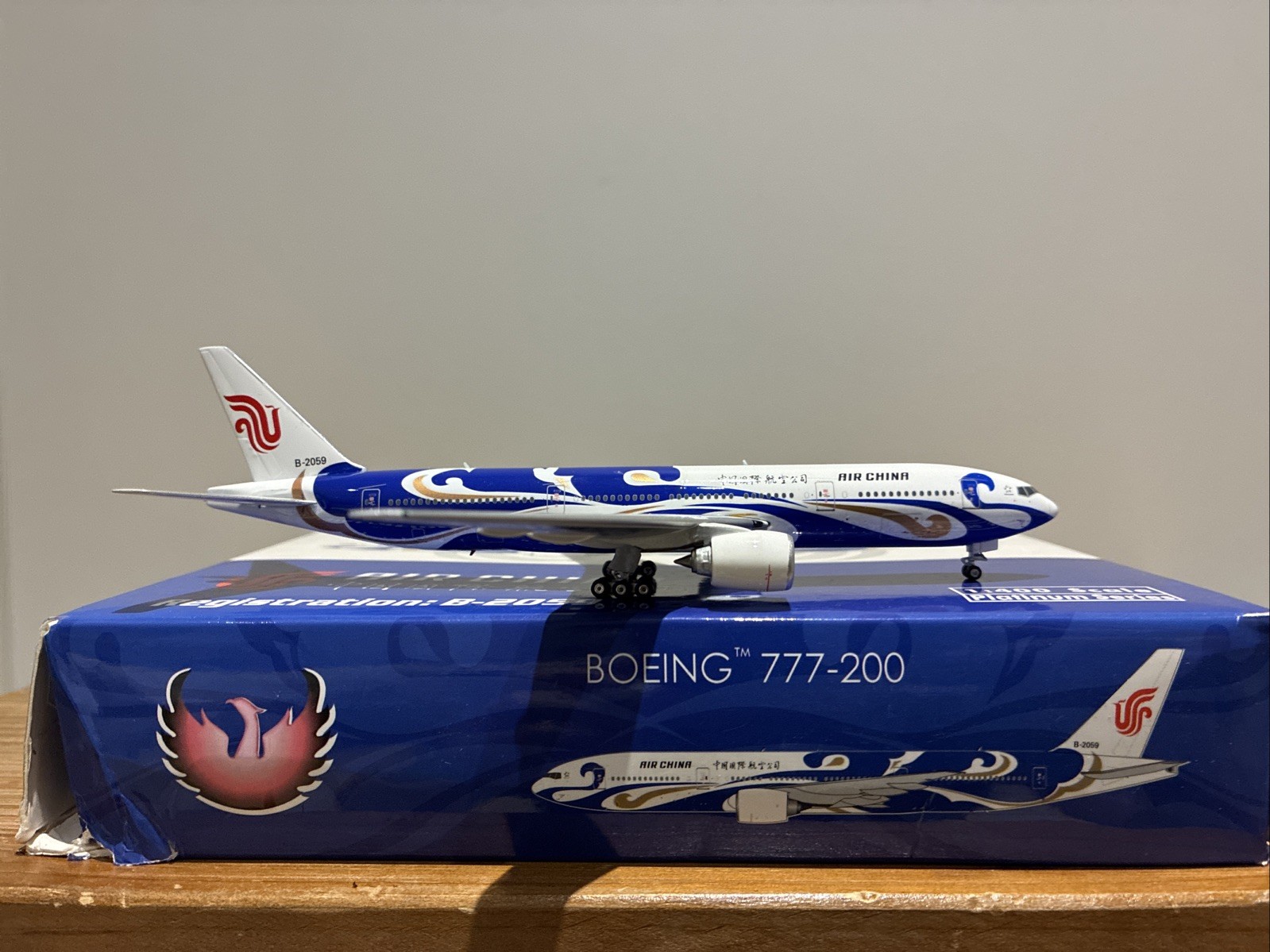 Phoenix Air China Airline Boeing 777-200 1:400 Scale Model Diecast B-2059 Phoenix Air China Airline Boeing 777-200 1:400 Scale Model Diecast B-2059