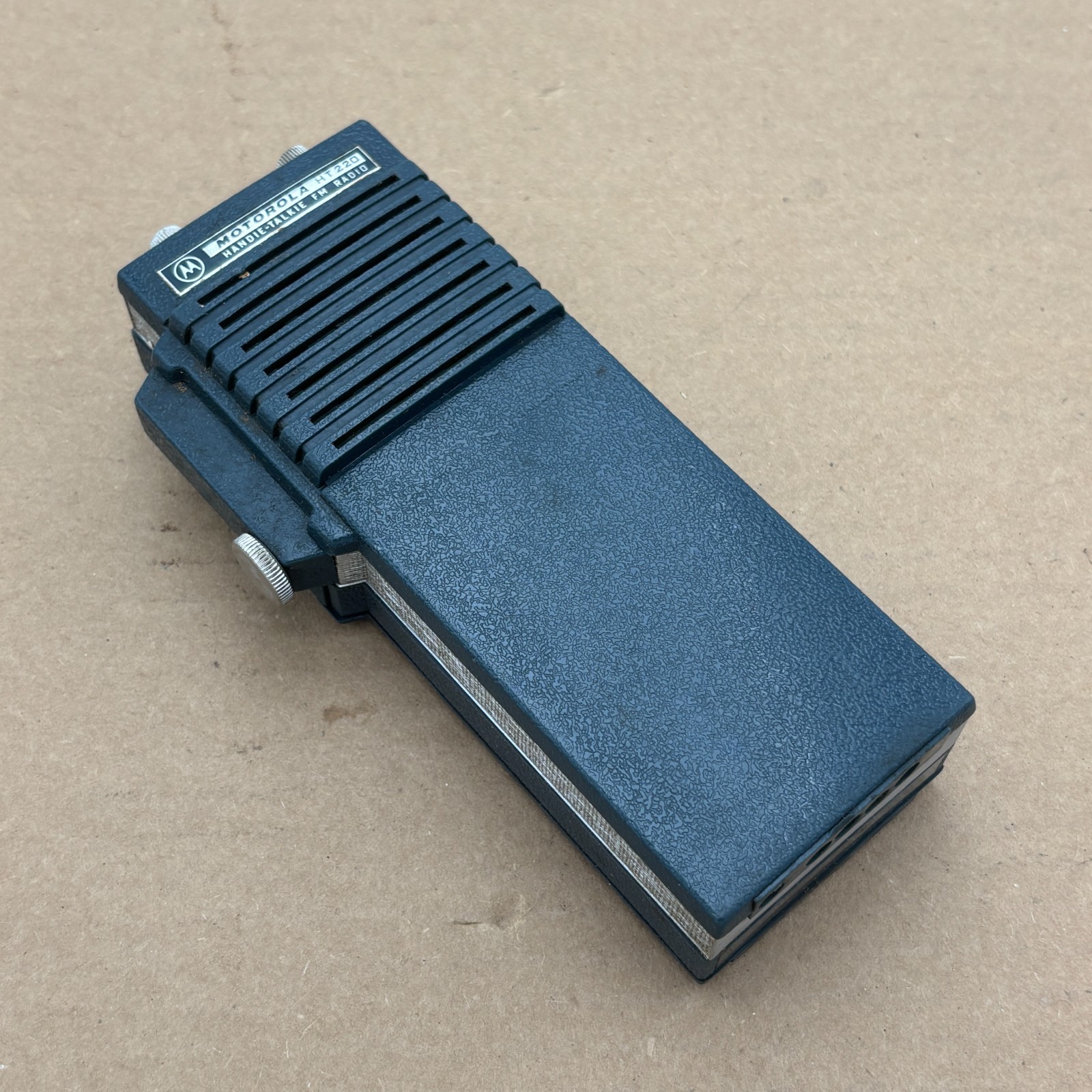 RARE Motorola HT220 Handie Talkie FM Radio Movie Prop/Collectible Untested RARE Motorola HT220 Handie Talkie FM Radio Movie Prop/Collectible Untested