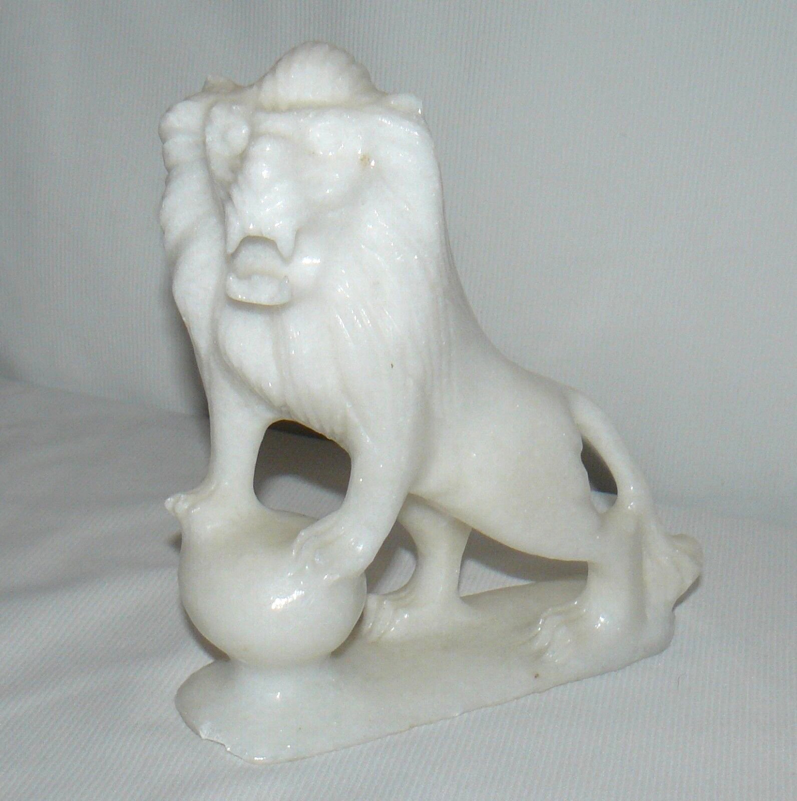 White Stone Lion 8x8