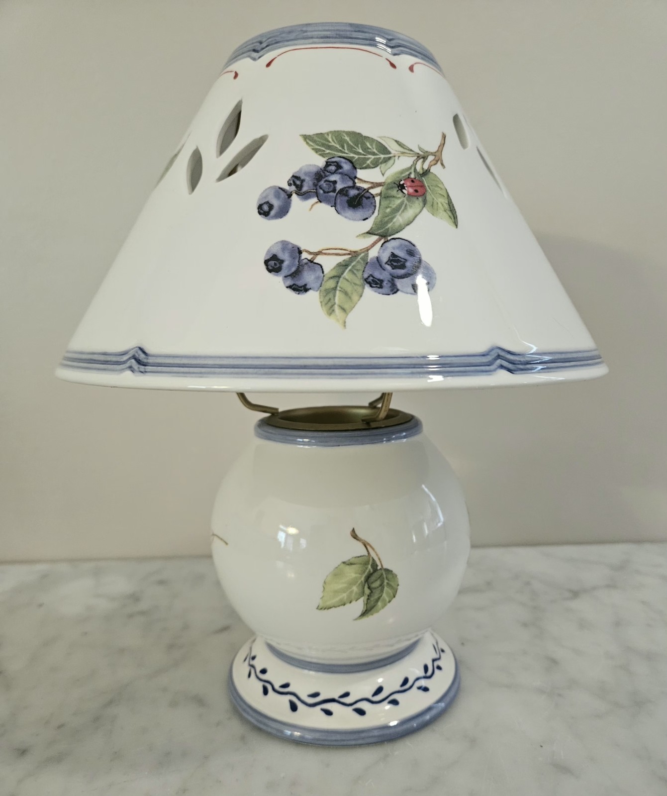 Villeroy & Boch Cottage Candle Lamp Shade & Base Porcelain Berry Leaf Motif 