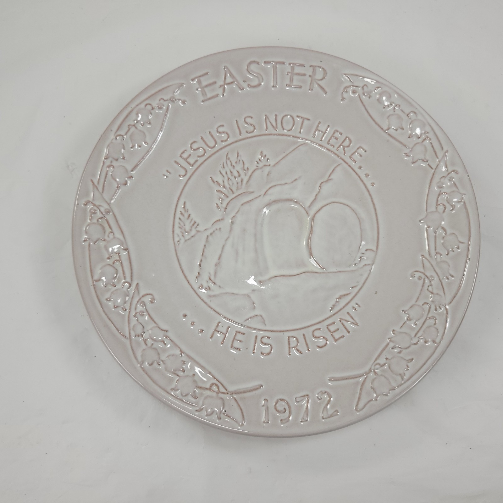 Frankoma 1972 Easter He Is Risen Ceramic Plate Oral Roberts Association