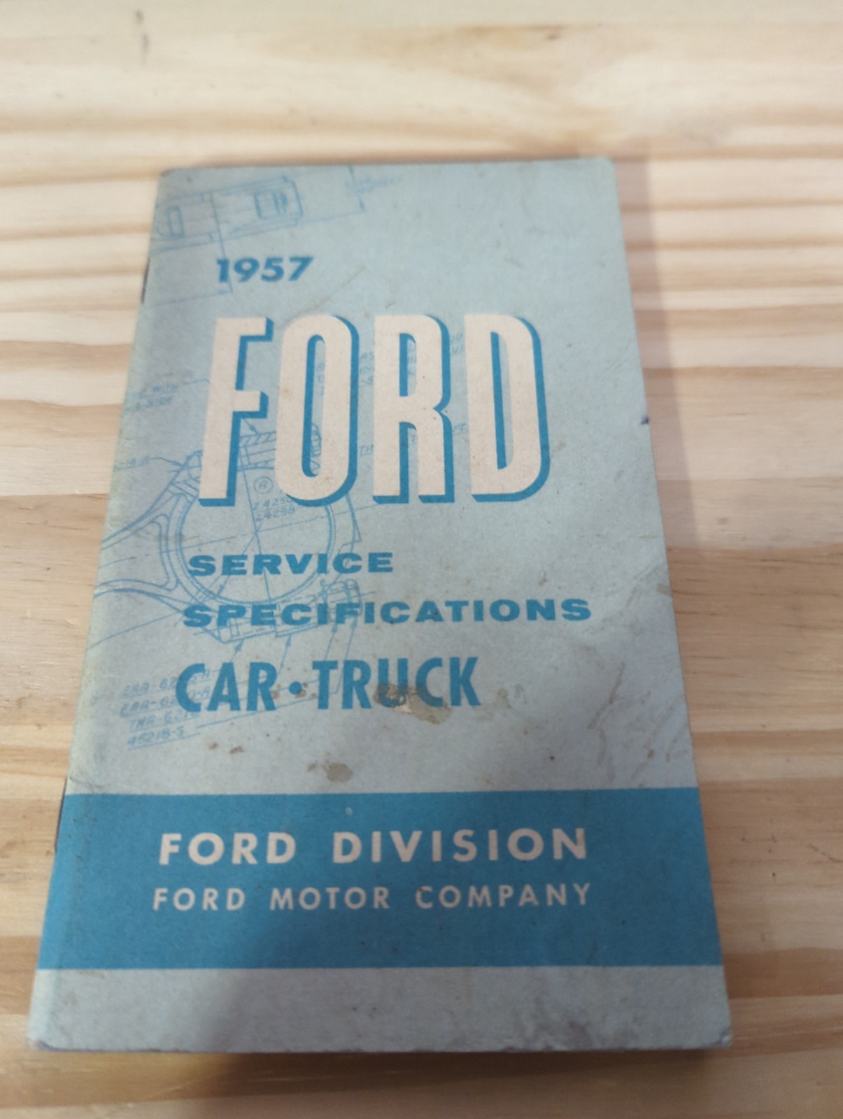 1957 Ford Car Truck Service Spec Book Fairlane Thunderbird Pickup Original