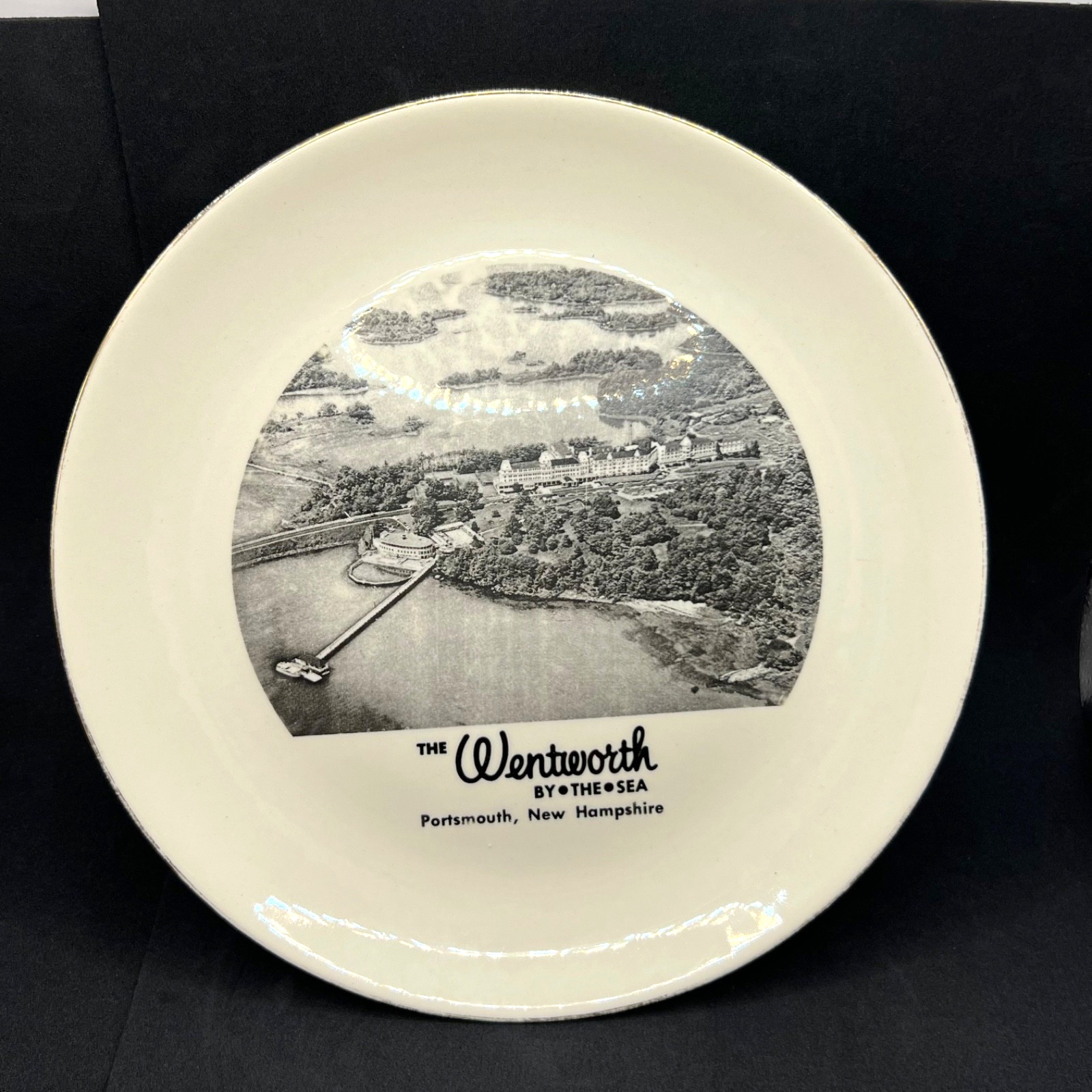 Vintage Wentworth By The Sea Hotel Portsmouth NH 10 Inch Souvenir Plate Gold Rim