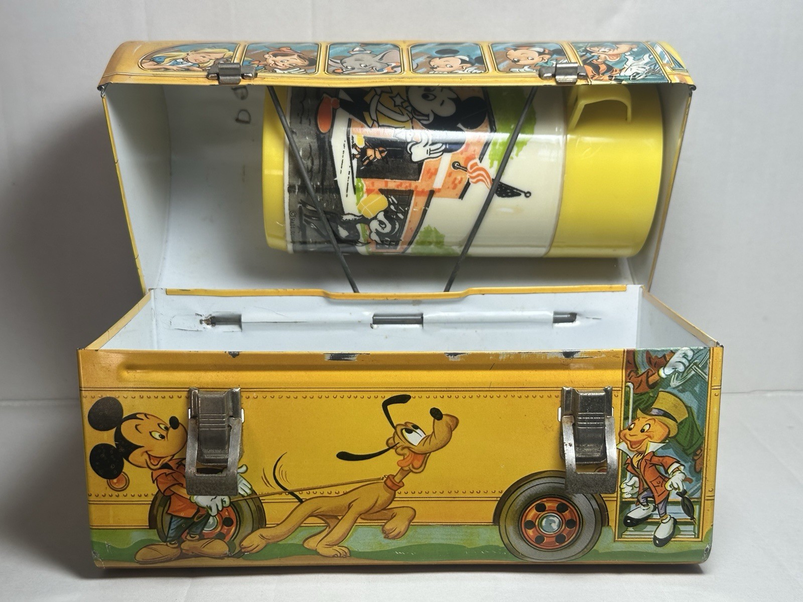 WALT DISNEY Yellow School Bus Lunch Box & Thermos Metal Dome by Aladdin 1969 VTG